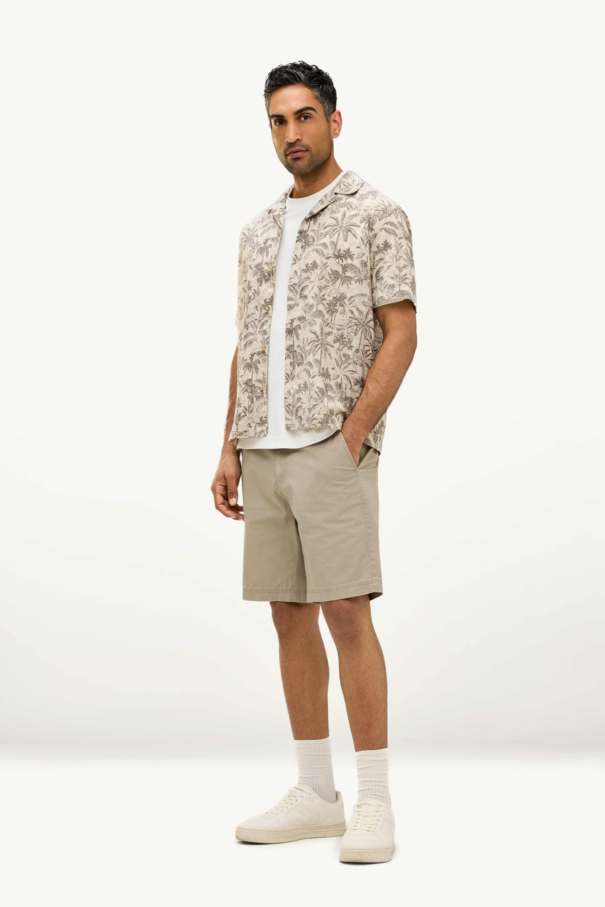 Shirt - relaxed fit - lapel collar - patterned khaki
