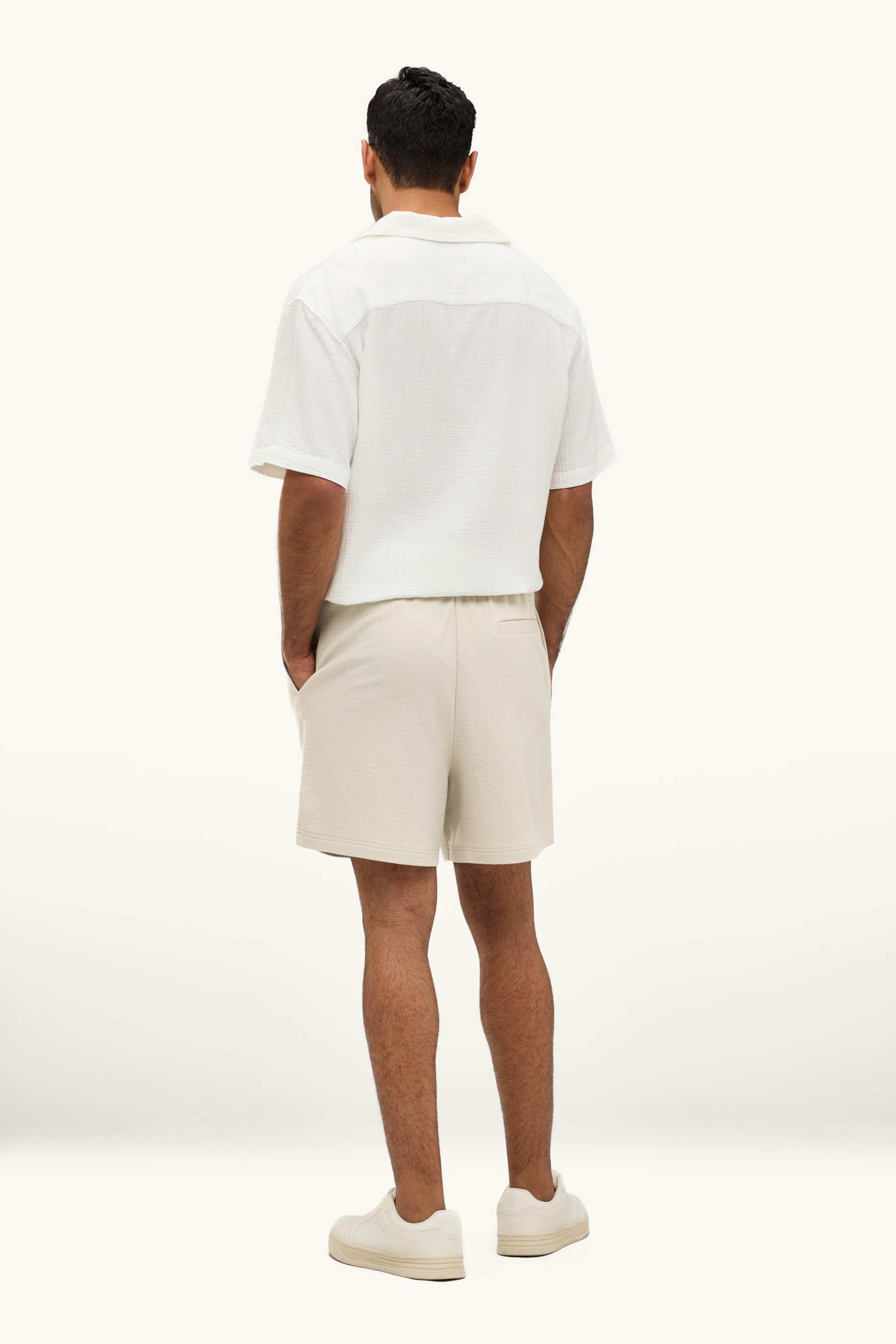 Sweat shorts - textured beige