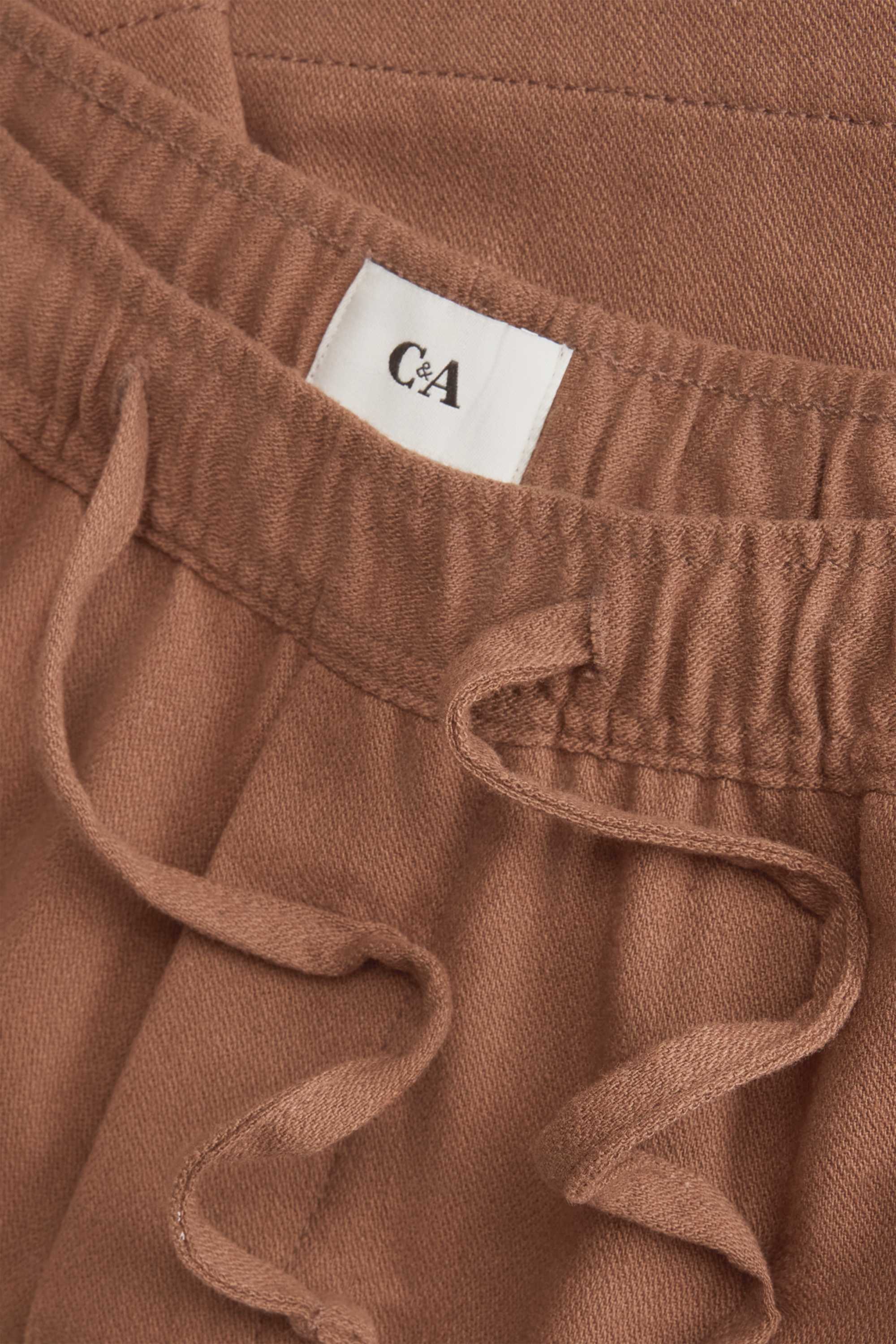 Shorts brown