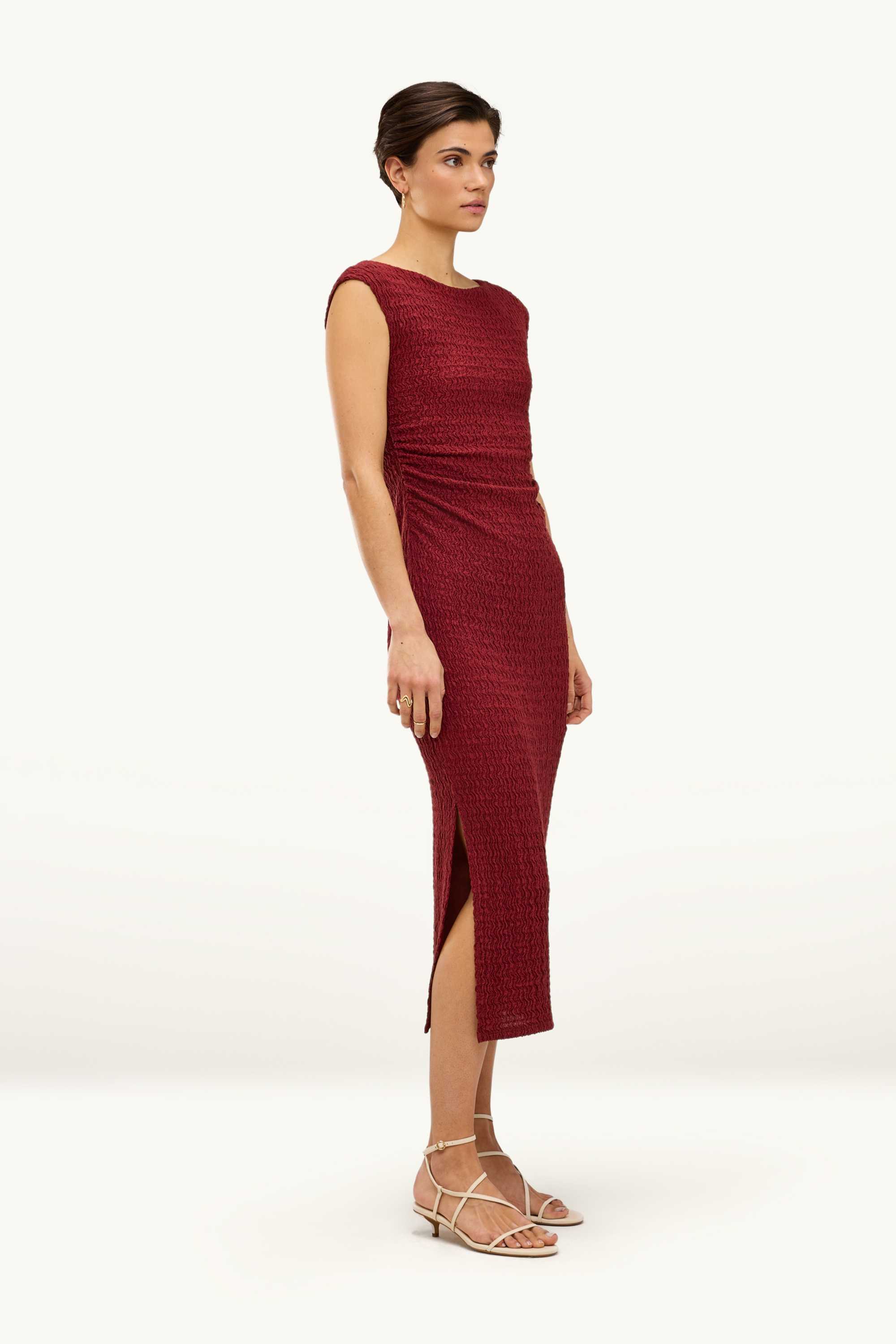 Bodycon dress - textured dark red