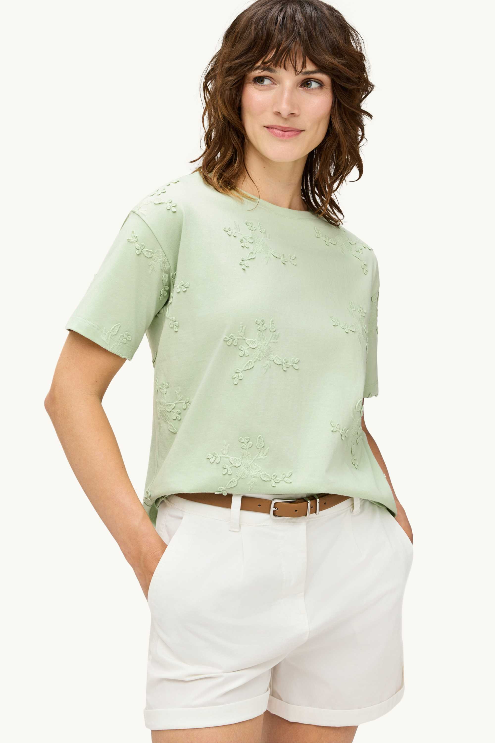 T-shirt - regular fit - embroidered - floral light green