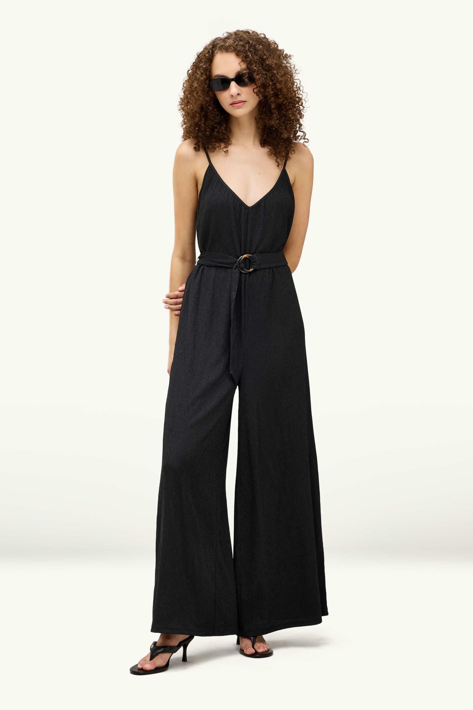 Jumpsuit with belt - textured black