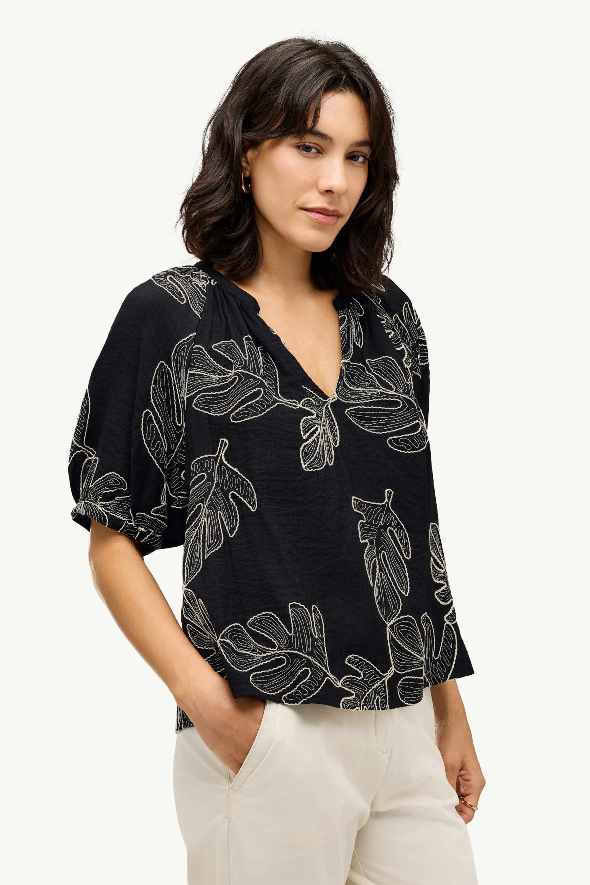 V-neck blouse - patterned black