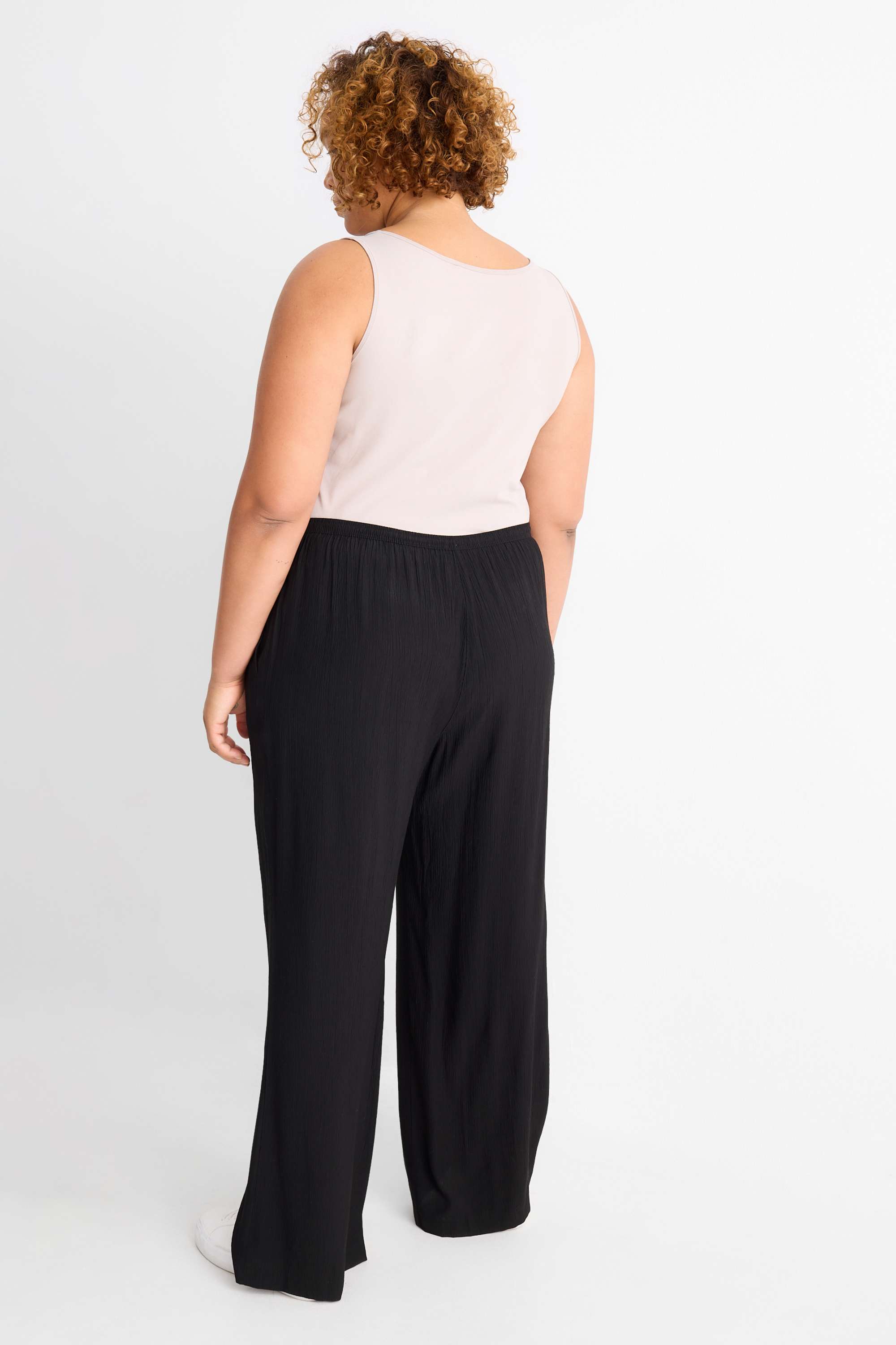 Cloth trousers - mid-rise waist - wide leg black
