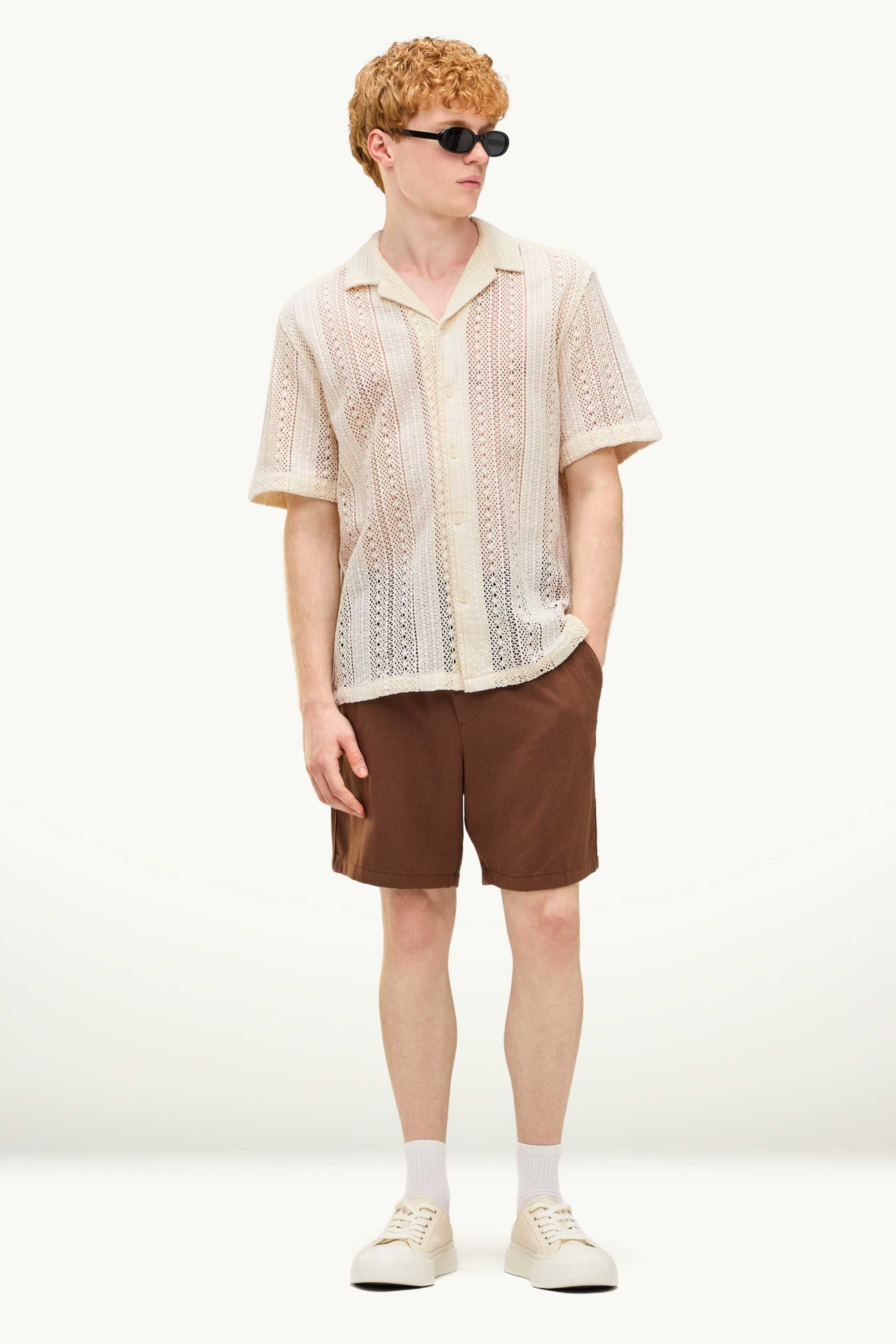 Knitted shirt - relaxed fit - lapel collar - striped creme