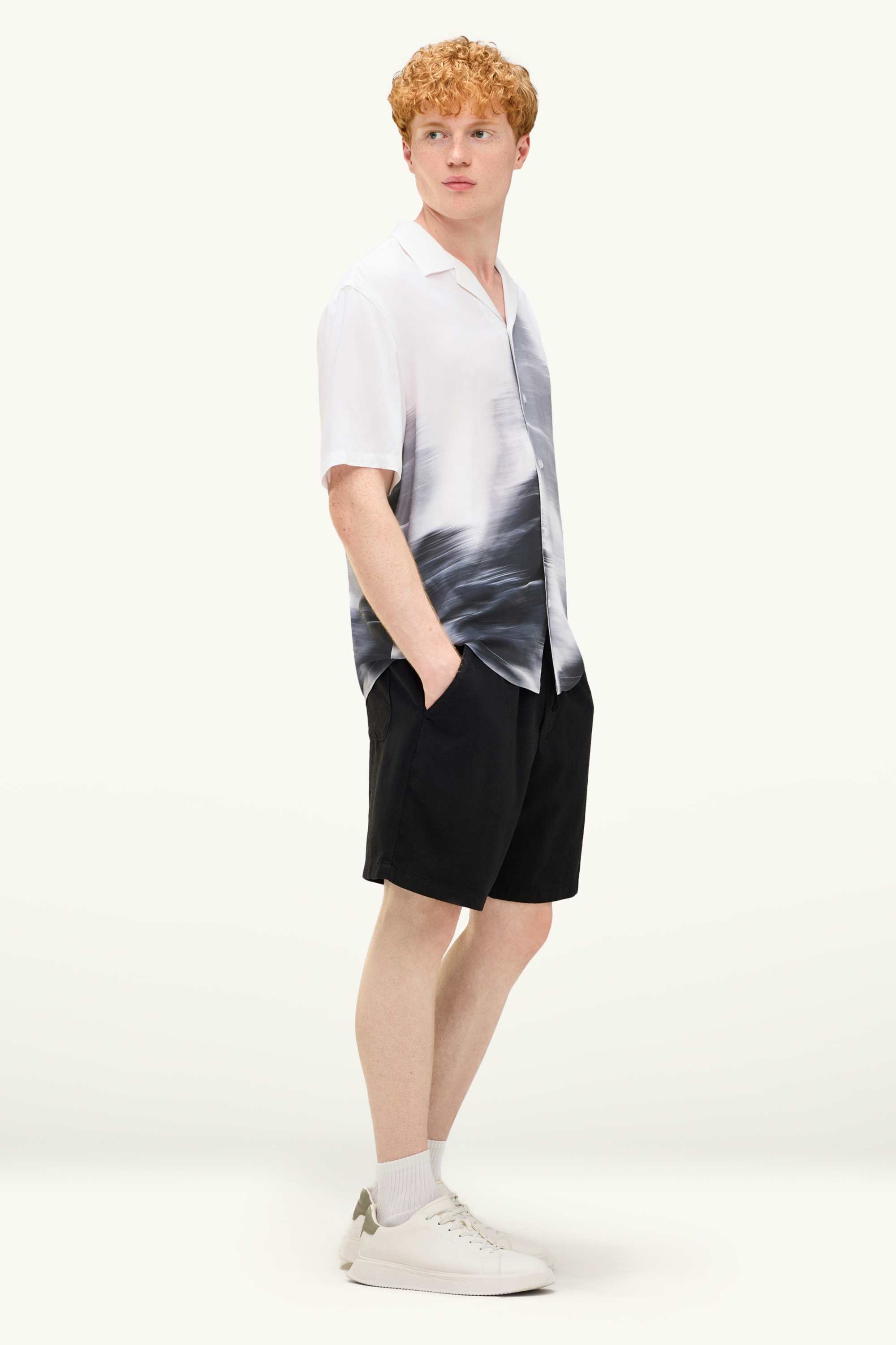 Shirt - relaxed fit - lapel collar - patterned white / gray