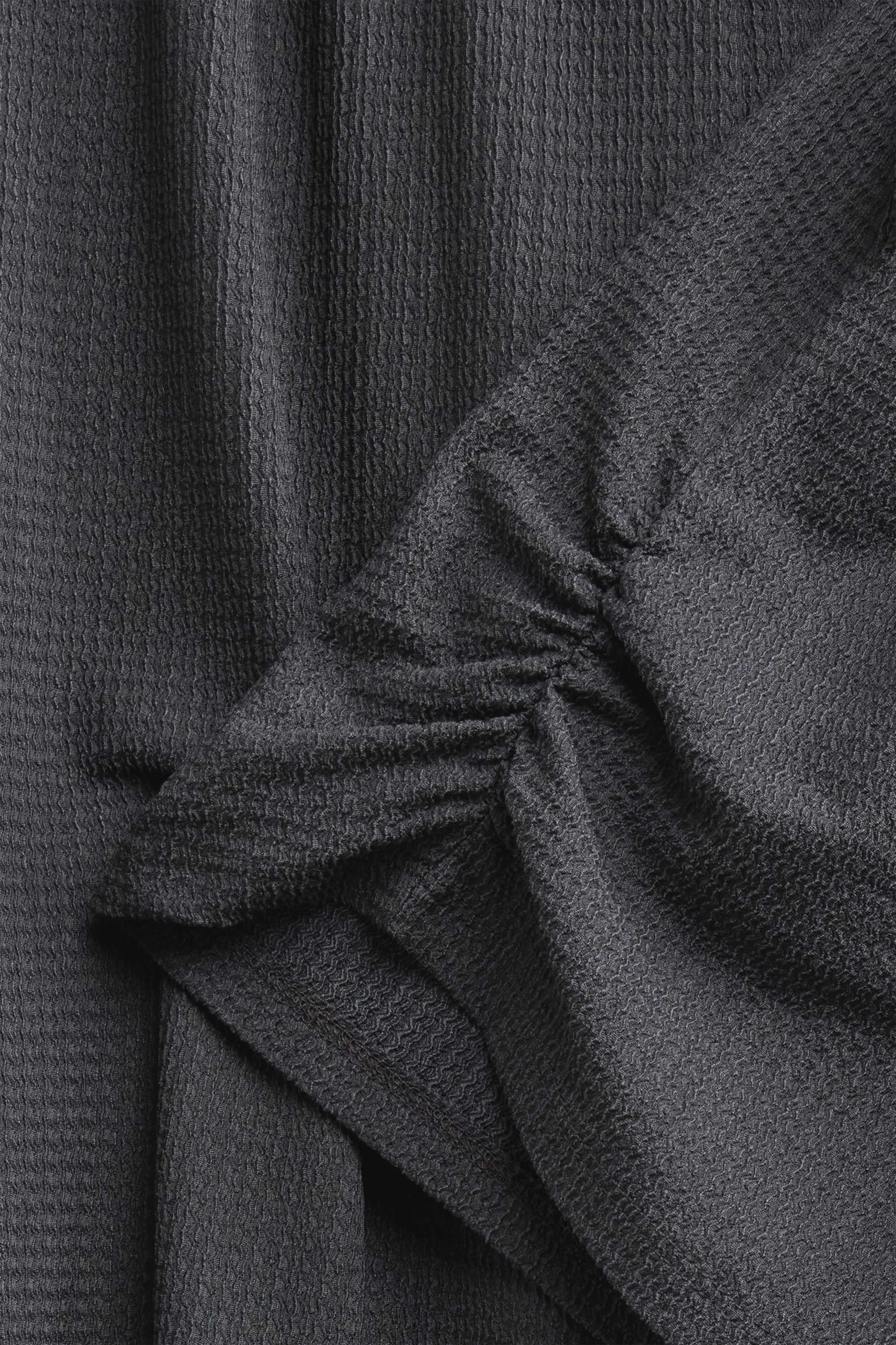 Set - top and jersey bottoms - 2 piece - textured dark gray
