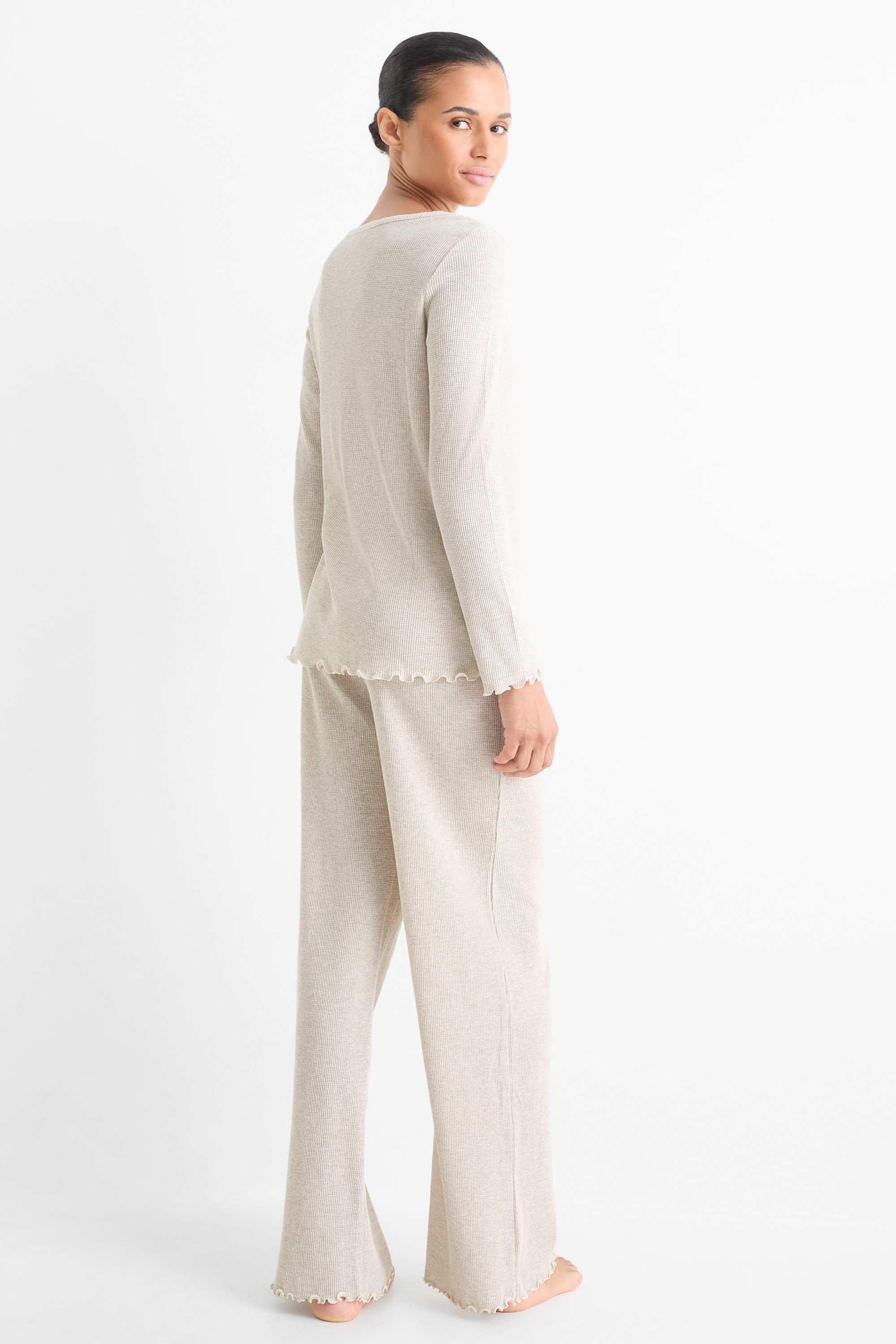 Pyjamas - textured light beige