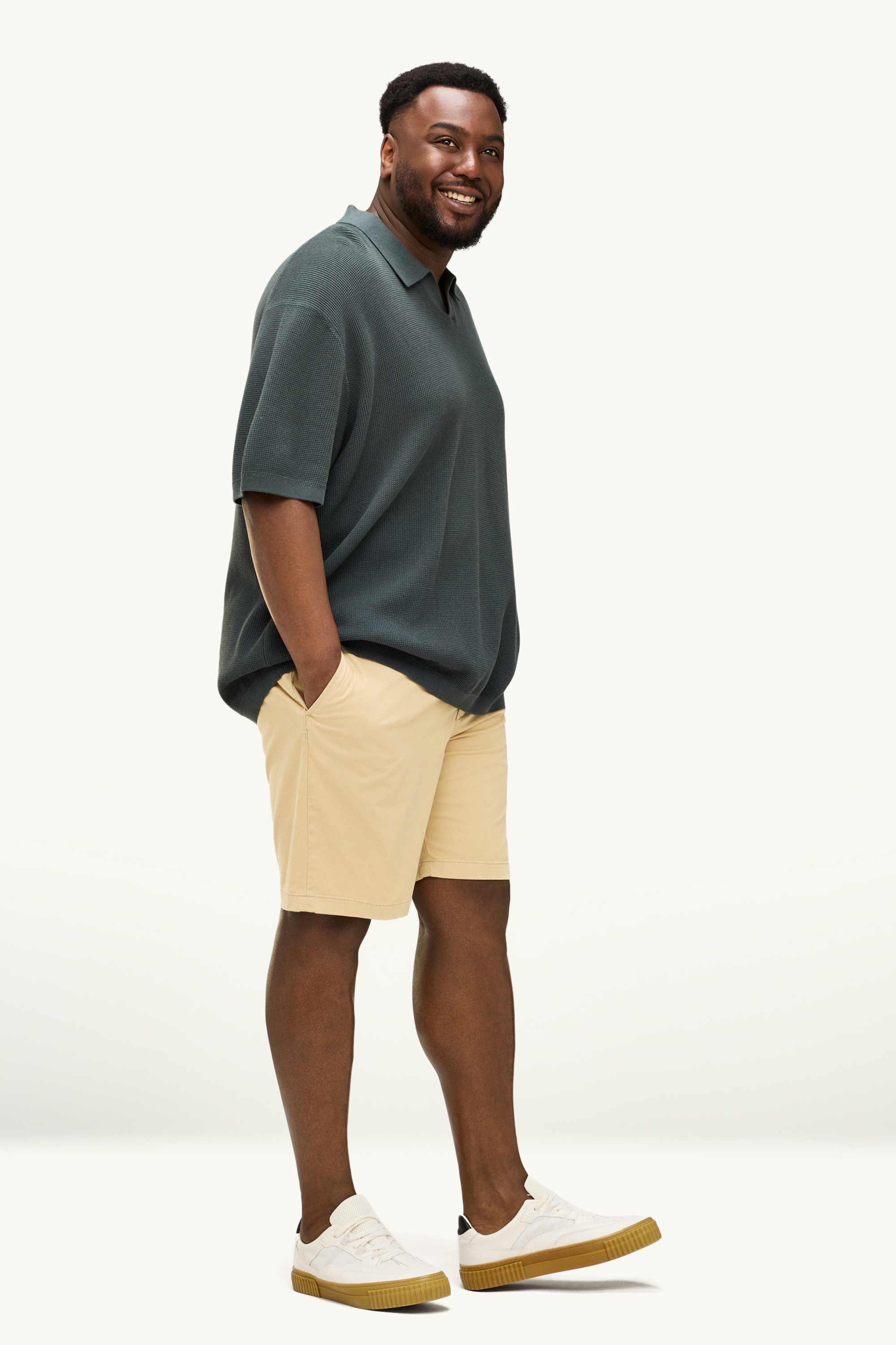 Shorts yellow