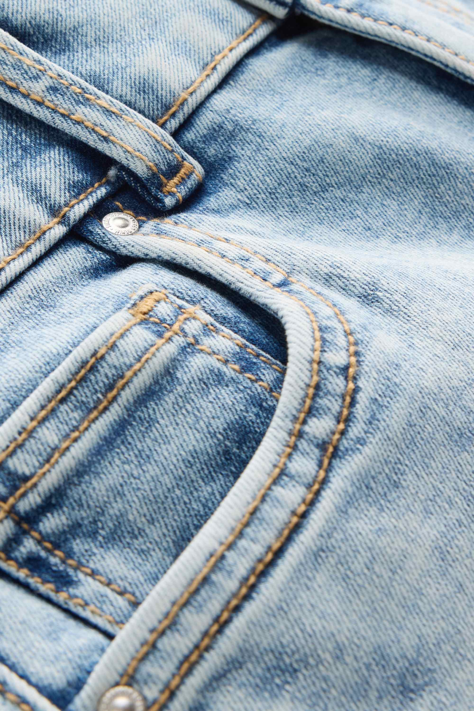 Denim shorts light blue