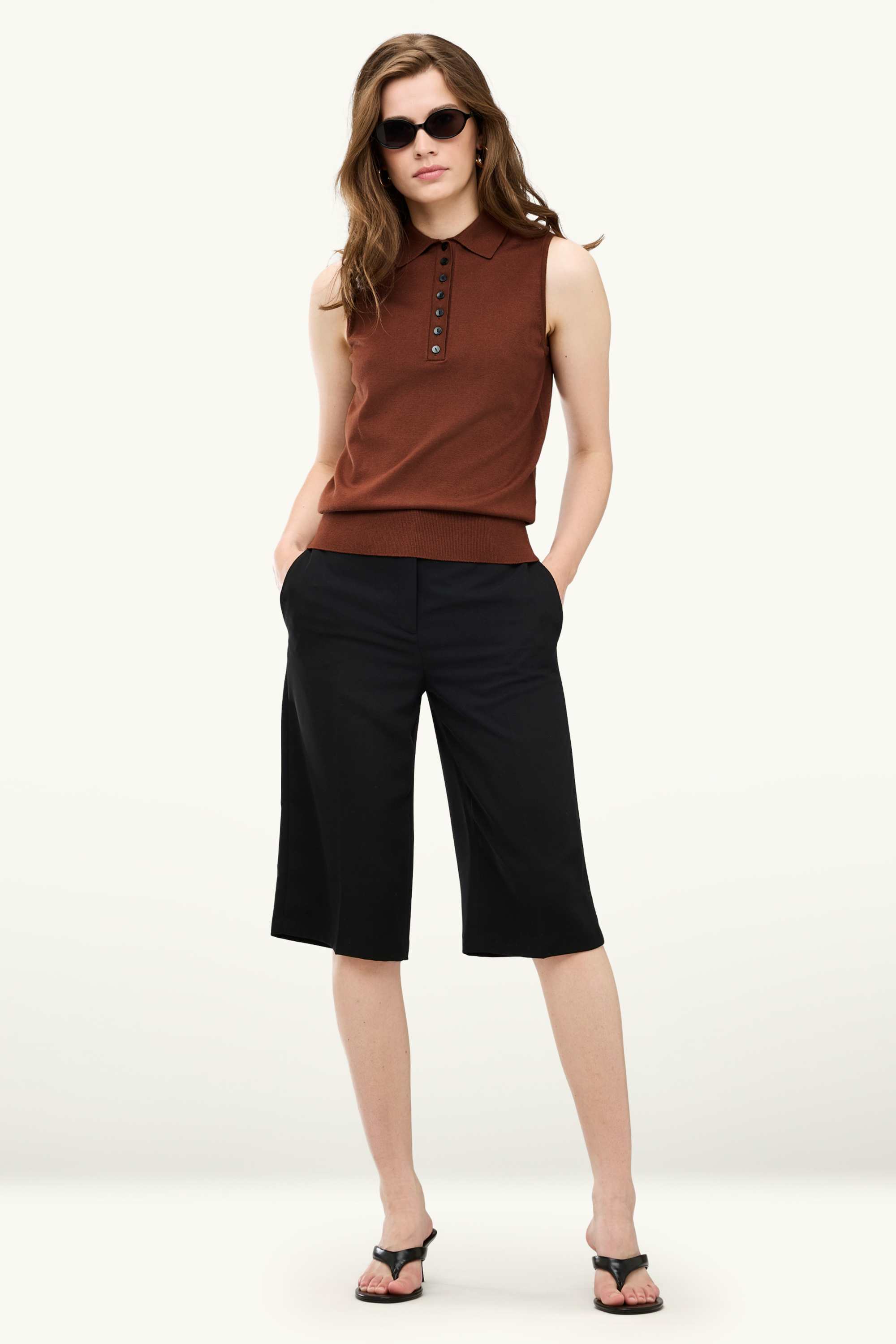 Knitted top dark brown