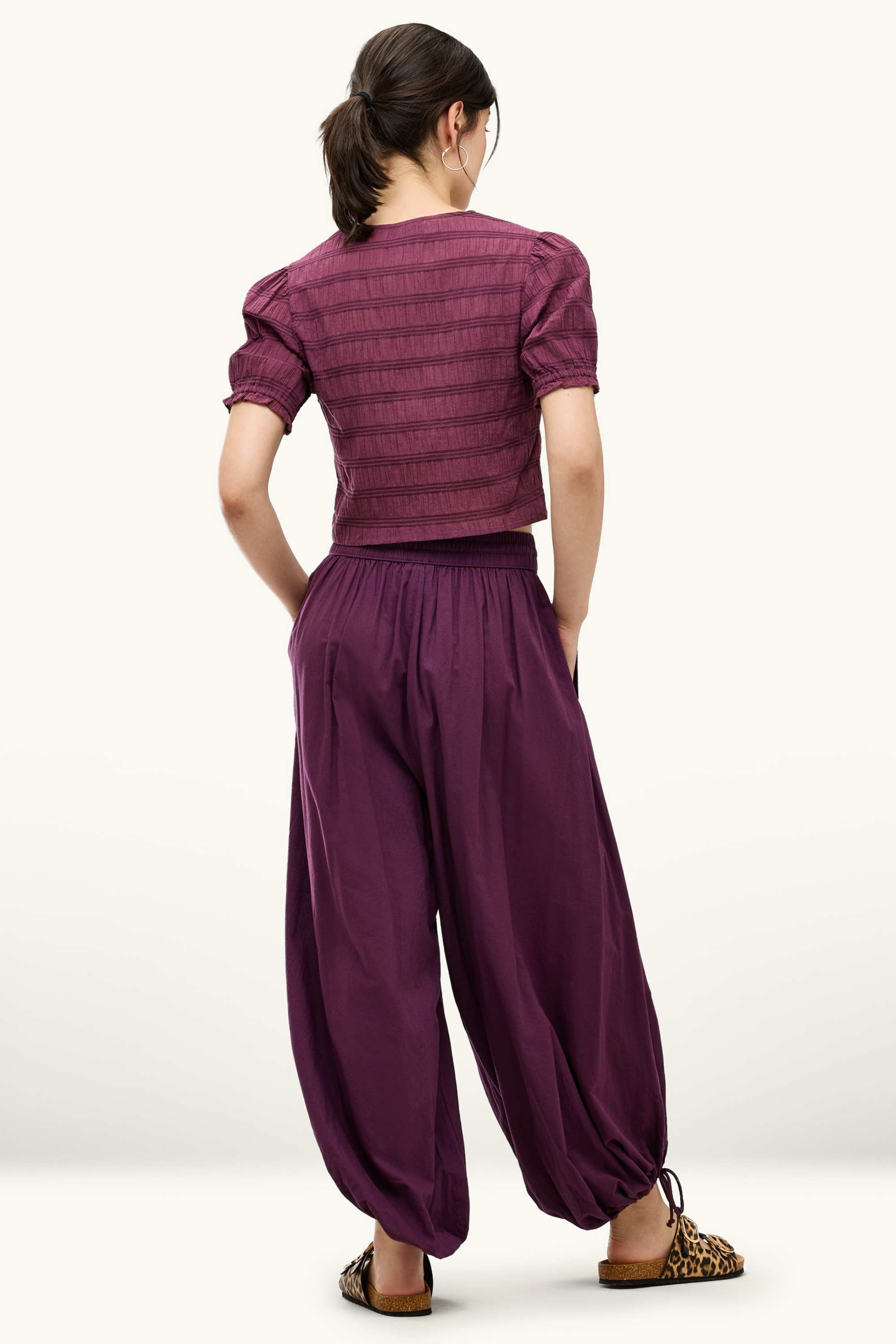 Harem trousers - mid-rise waist - balloon leg purple