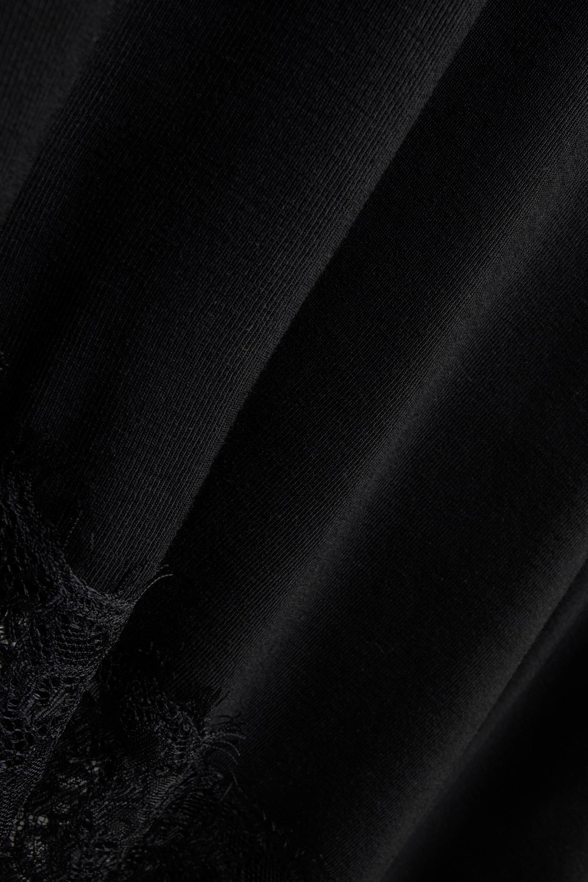 V-neck T-shirt - curvy fit black