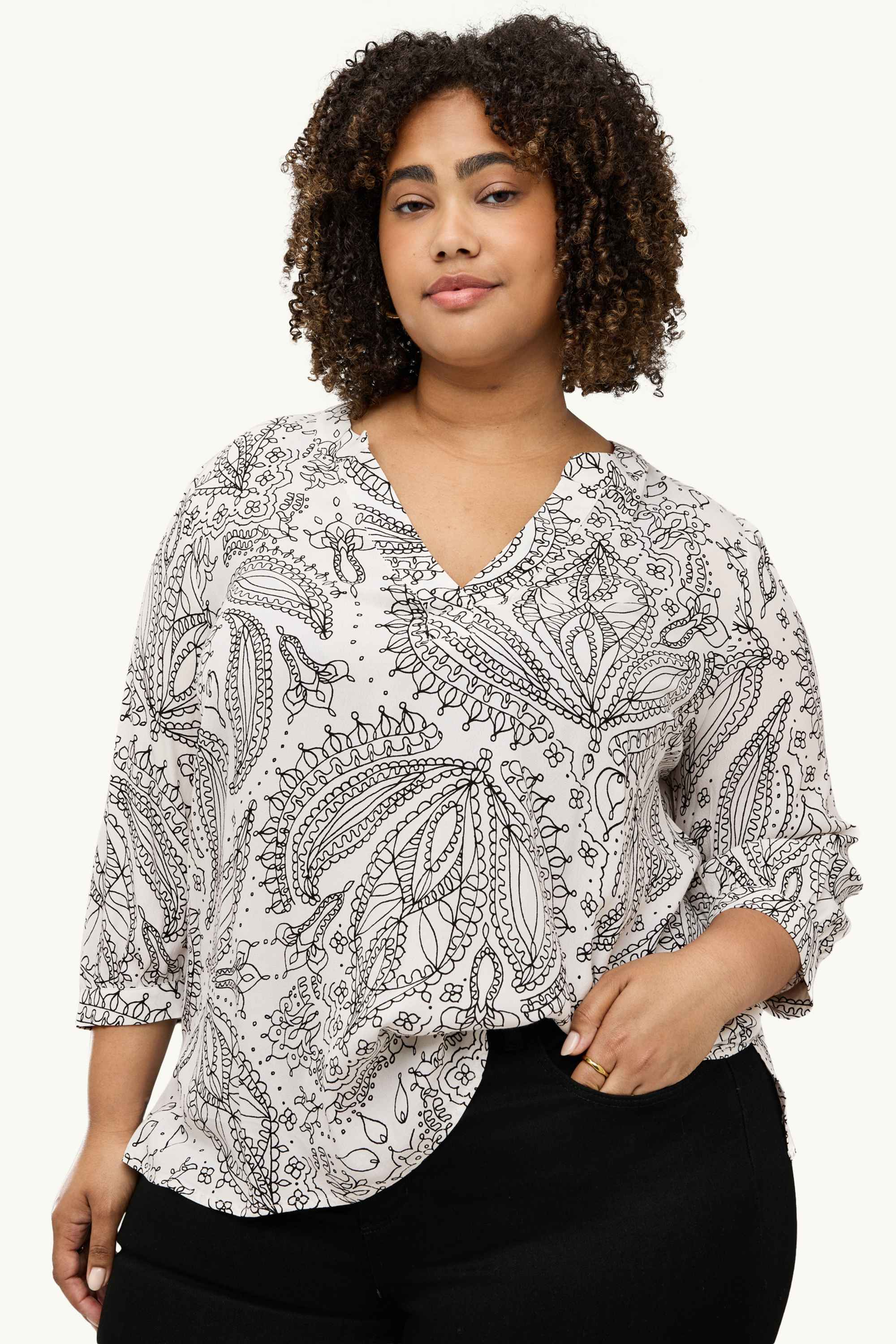 V-neck blouse - patterned white / black