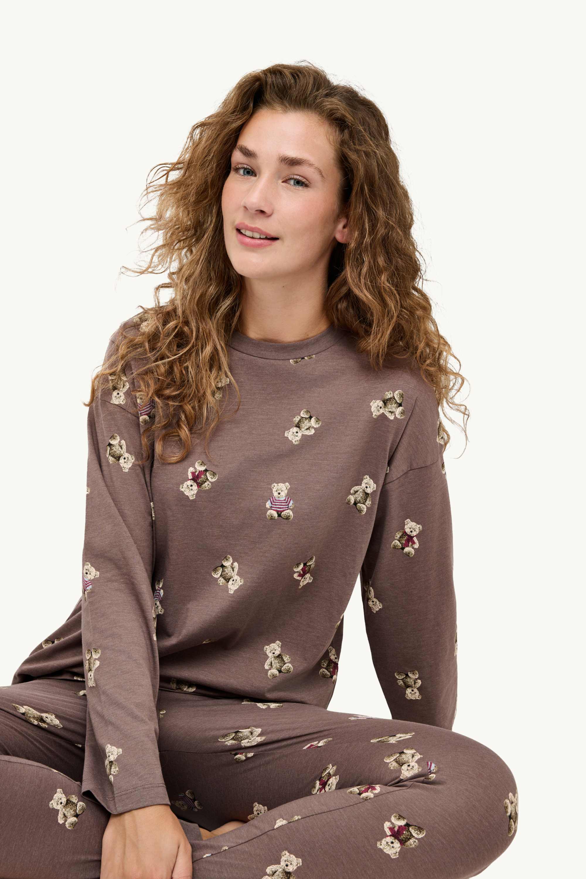 Pyjamas - patterned brown