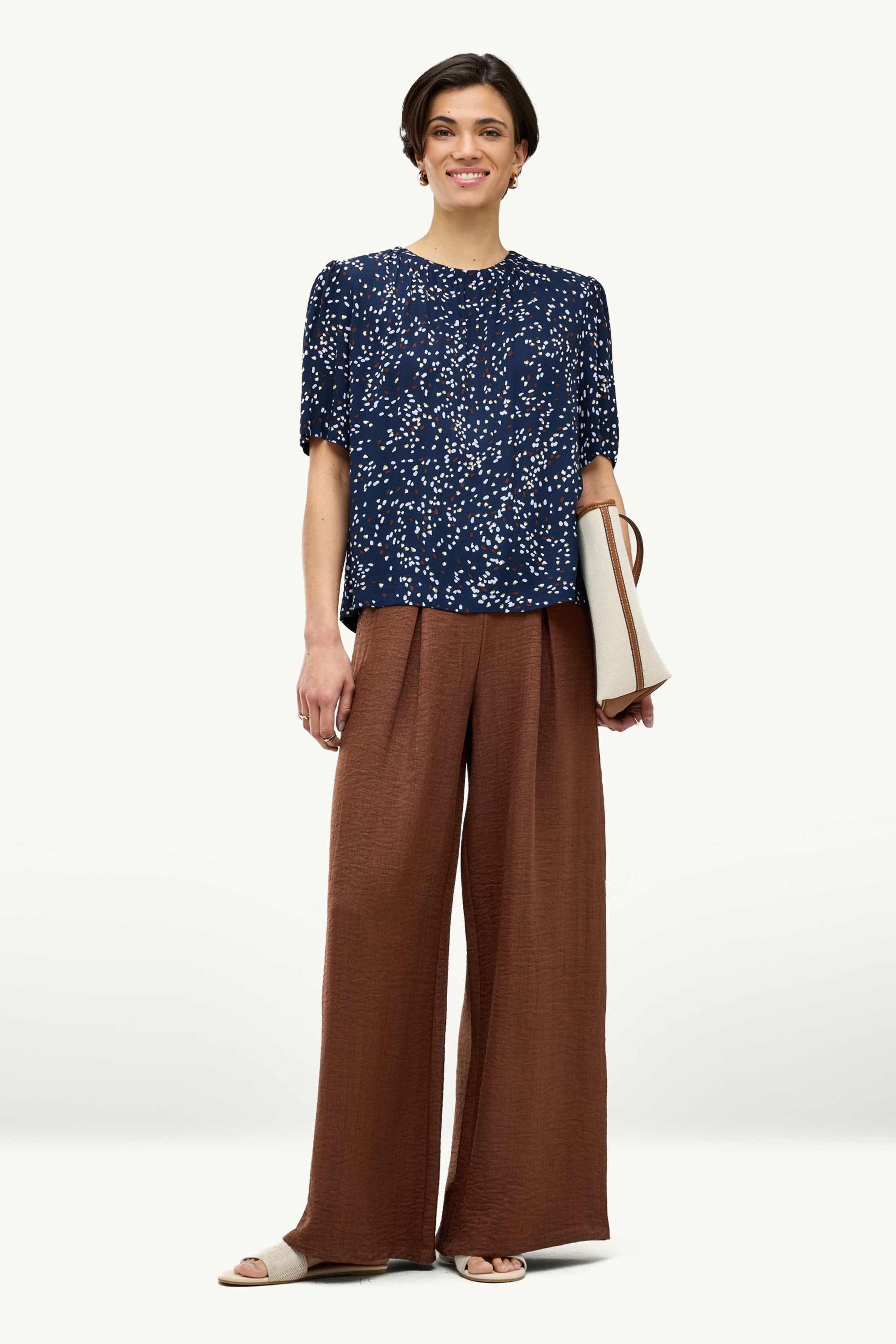 Cloth trousers - mid-rise waist - wide leg brown