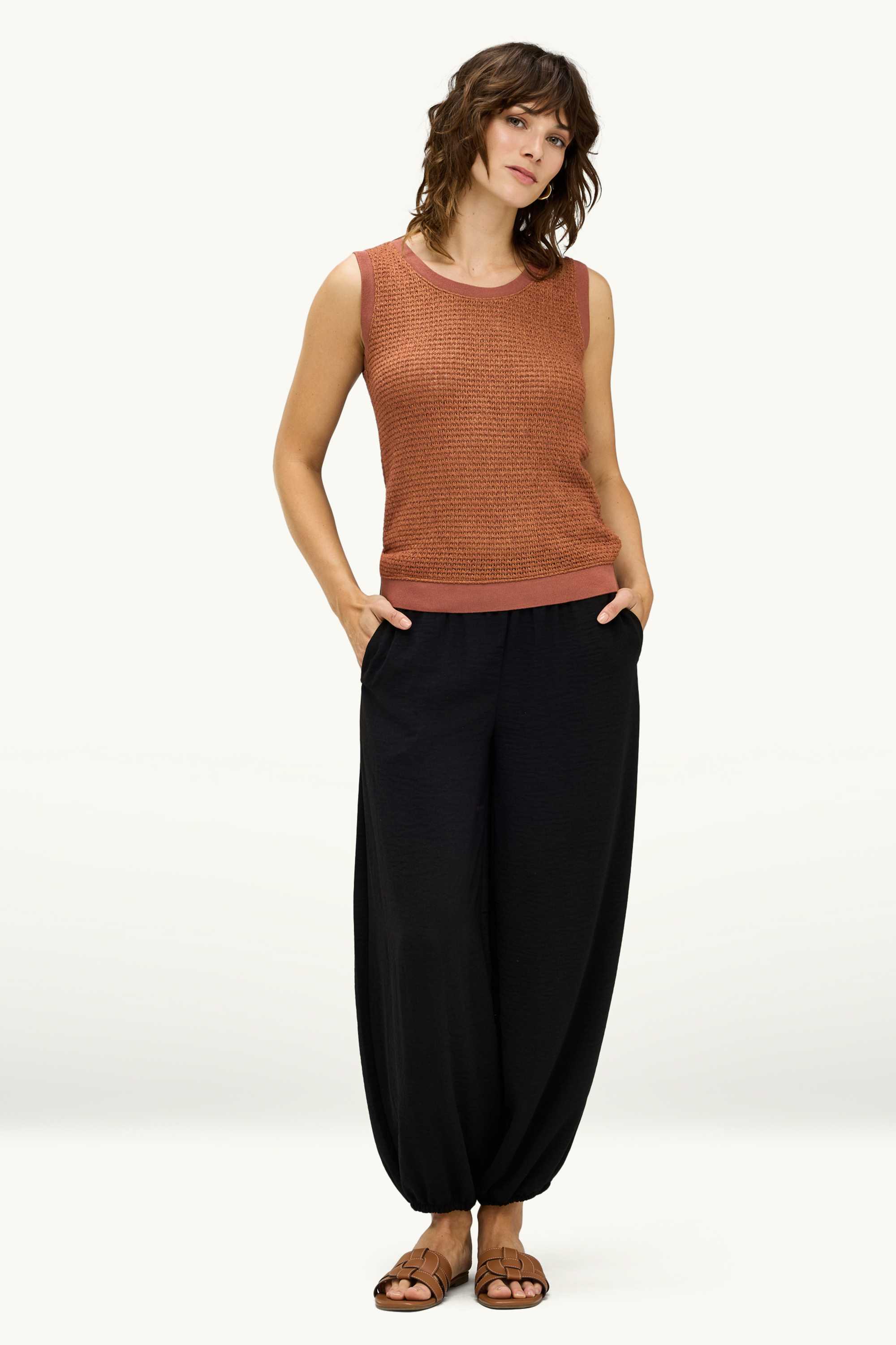 Knitted top brown