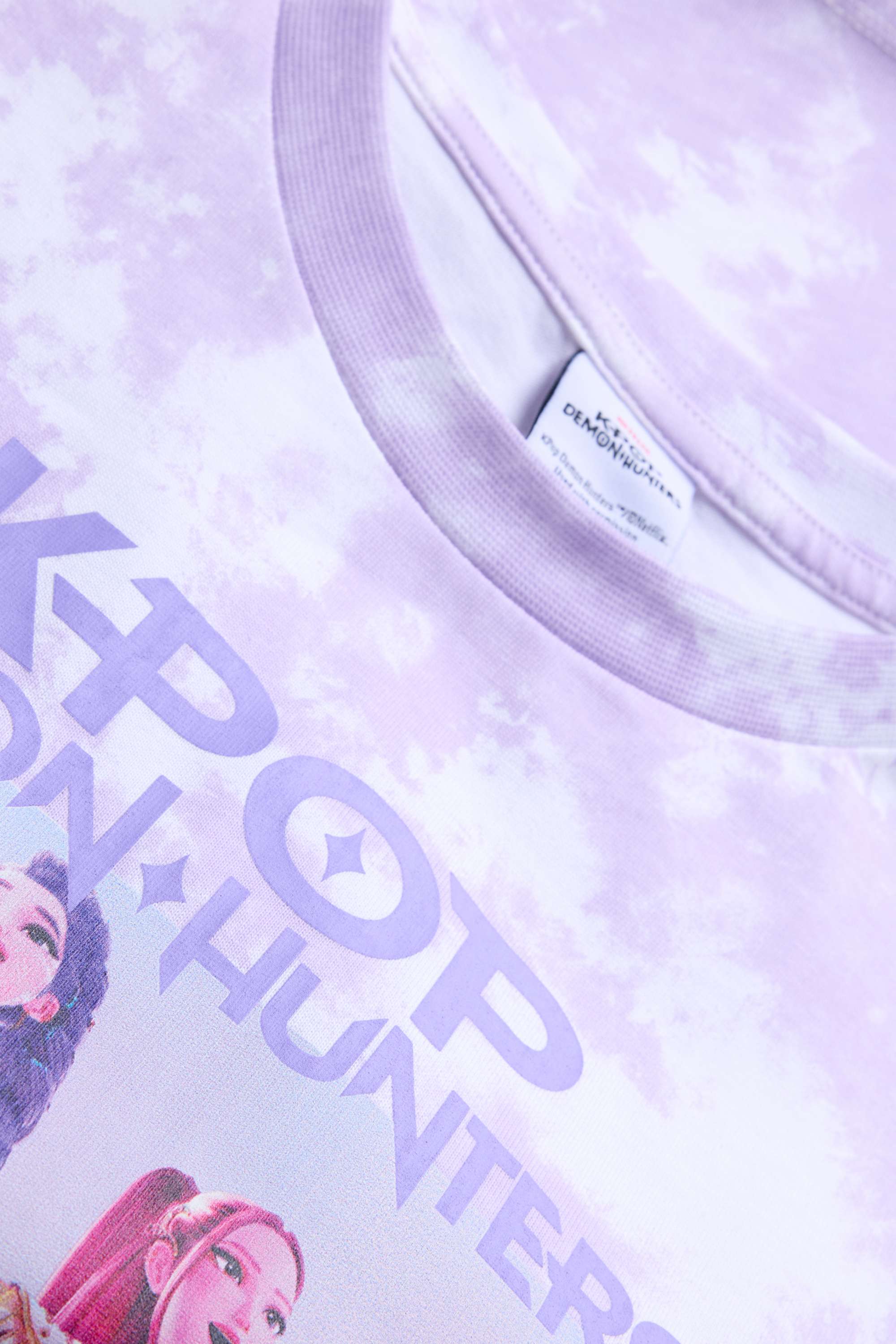 KPop Demon Hunters - short sleeve T-shirt - patterned purple / white
