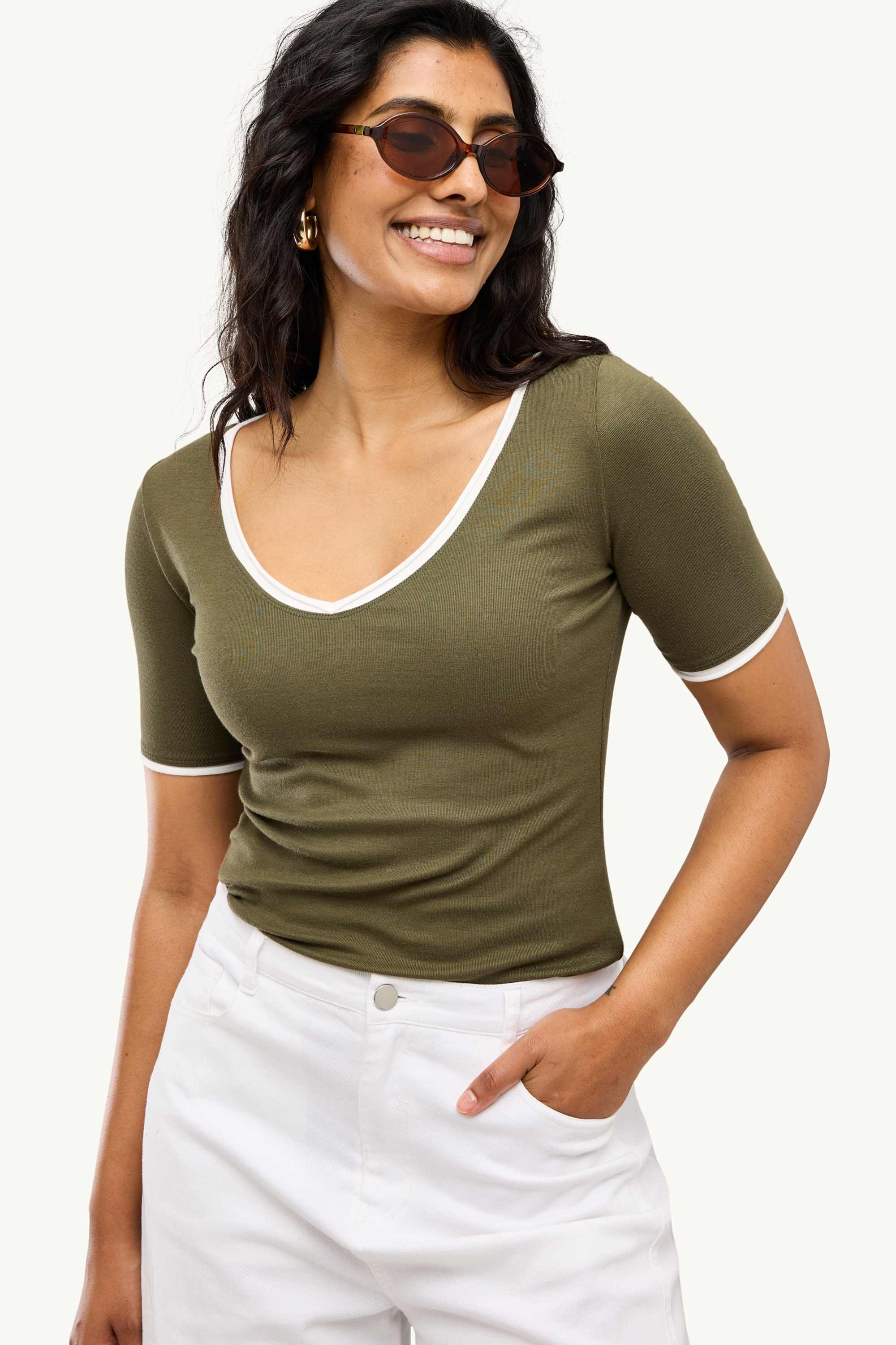 V-neck T-shirt - regular fit - 2-in-1 look khaki