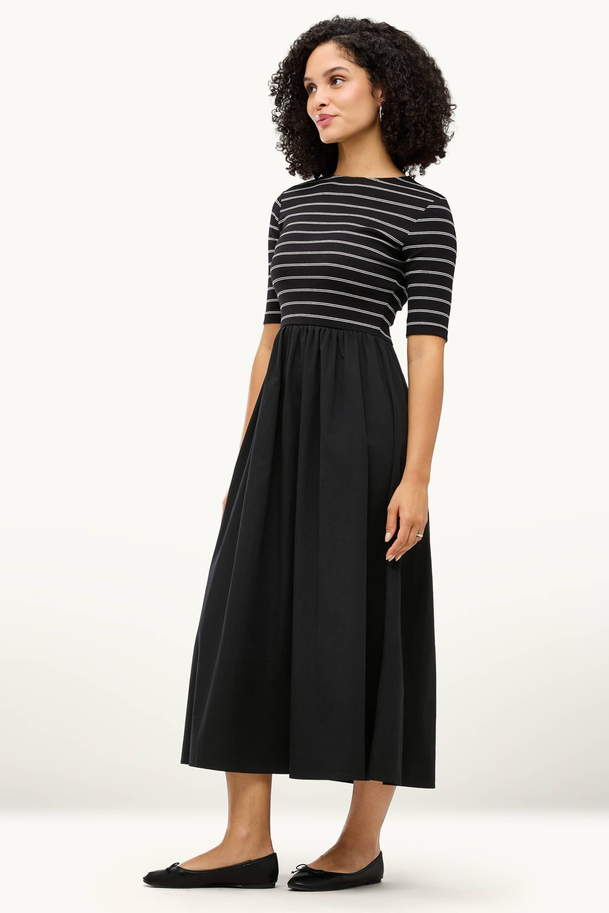 Fit & flare dress black / white