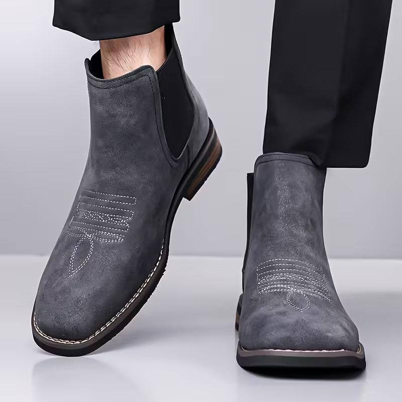 Men’s leather boots; comfortable, safe footwear; square-toe Chelsea ankle boots; Western-style boots; multifunctional men’s Chelsea casual boots; business style; fashion style; versatile style; embroidered men’s Chelsea chukka boots suitable for country w