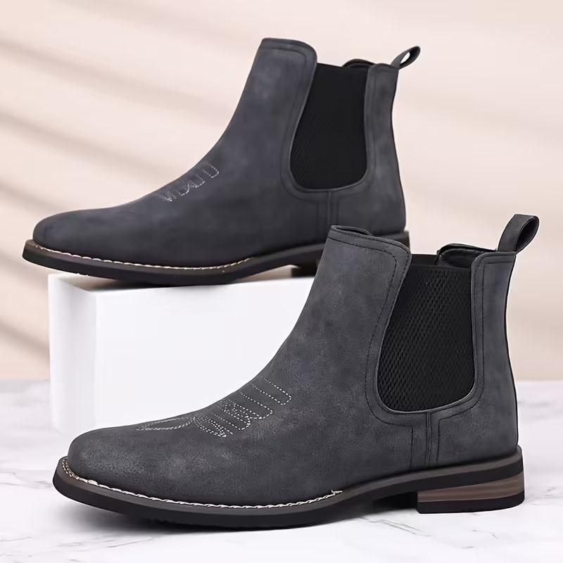 Men’s leather boots; comfortable, safe footwear; square-toe Chelsea ankle boots; Western-style boots; multifunctional men’s Chelsea casual boots; business style; fashion style; versatile style; embroidered men’s Chelsea chukka boots suitable for country w