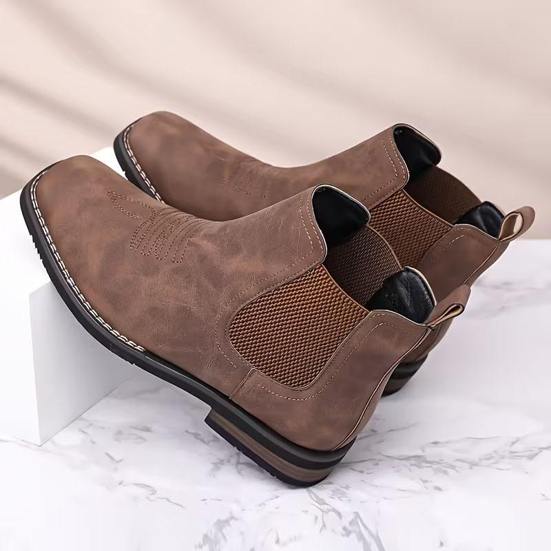 Men’s leather boots; comfortable, safe footwear; square-toe Chelsea ankle boots; Western-style boots; multifunctional men’s Chelsea casual boots; business style; fashion style; versatile style; embroidered men’s Chelsea chukka boots suitable for country w