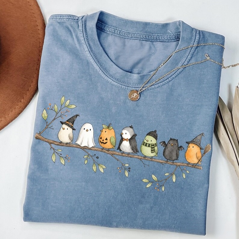 Cute Halloween Birds Branch T‑Shirt