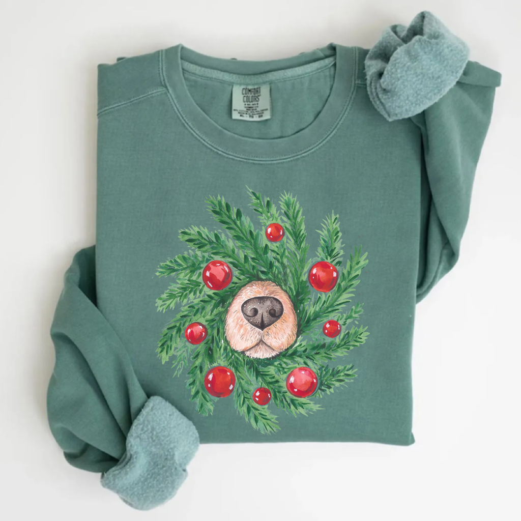 Comfort Color Cute Dog Nose Christmas Wreath T-shirt/Sweatshirt-Magmoo