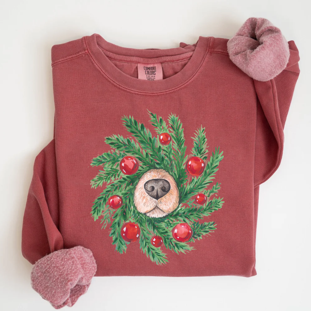 Comfort Color Cute Dog Nose Christmas Wreath T-shirt/Sweatshirt-Magmoo