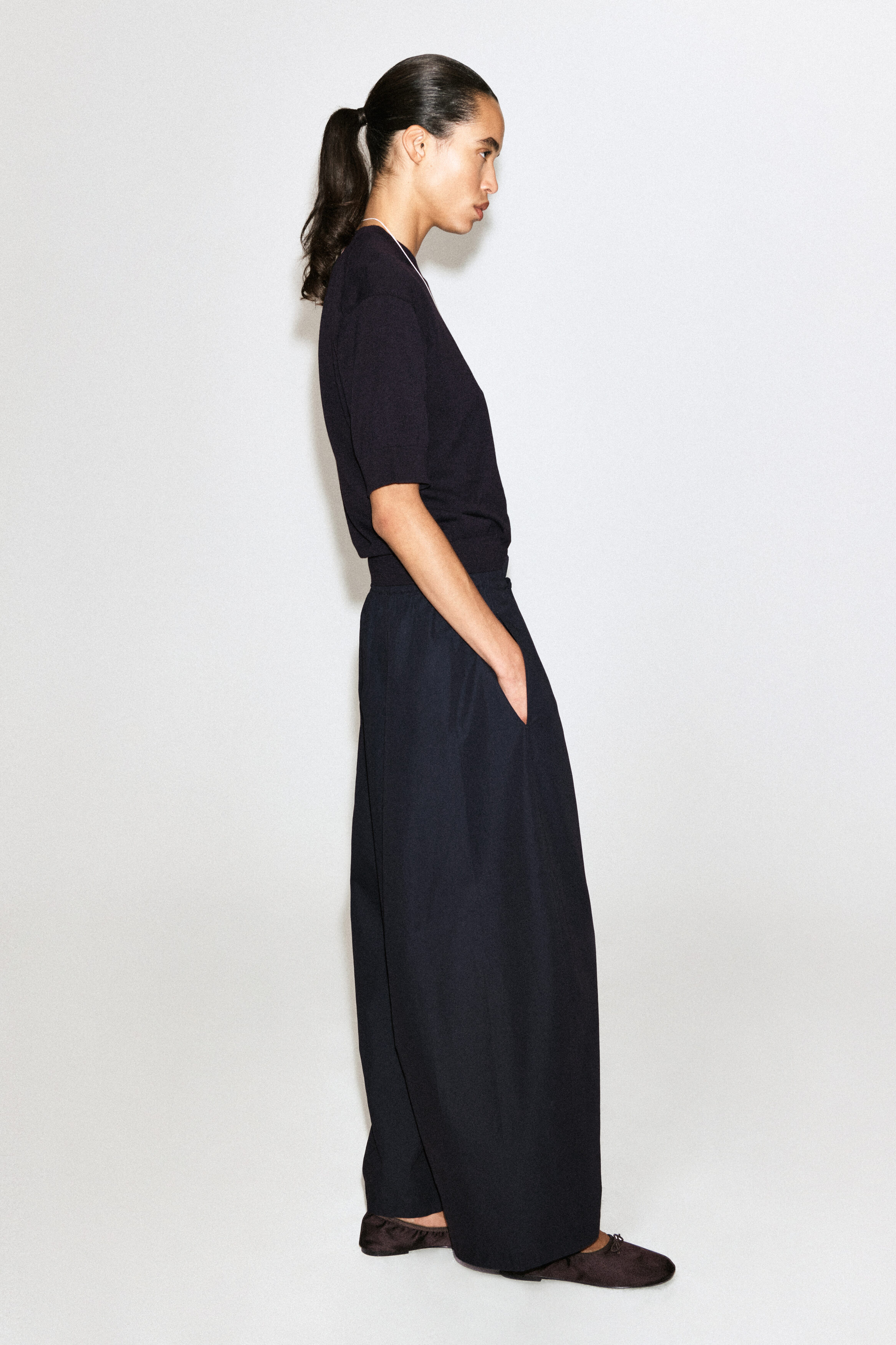 ELASTICATED BARREL-LEG PANTS - NAVY