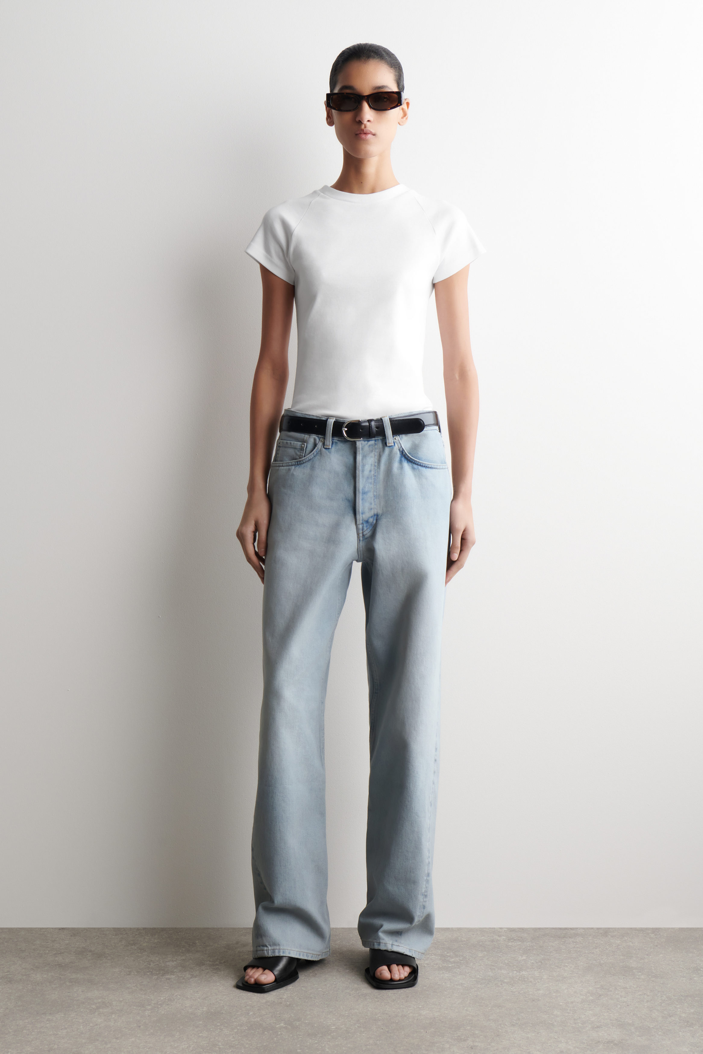 FACADE STRAIGHT-LEG JEANS - LIGHT BLUE