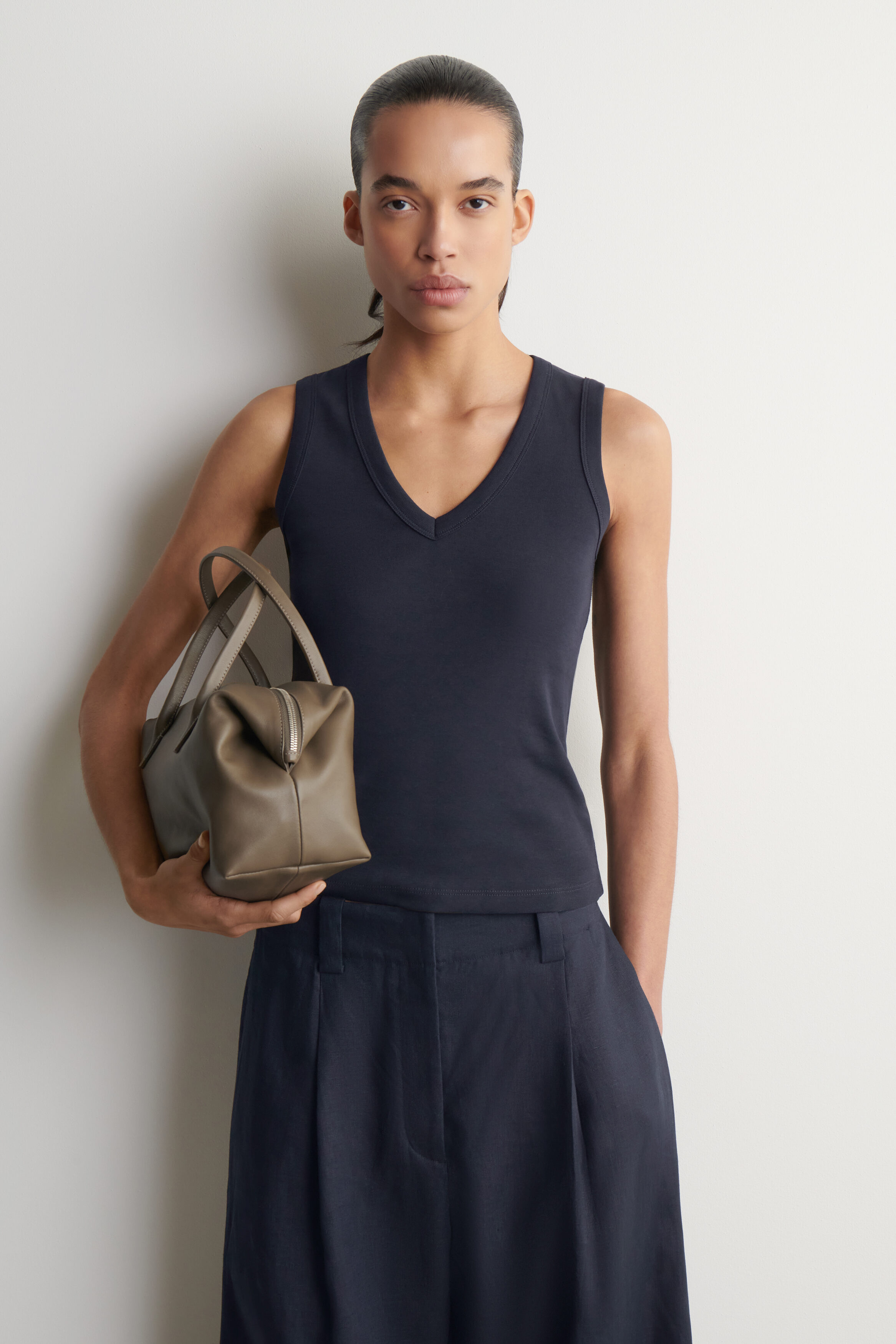 COTTON V-NECK TANK TOP - NAVY