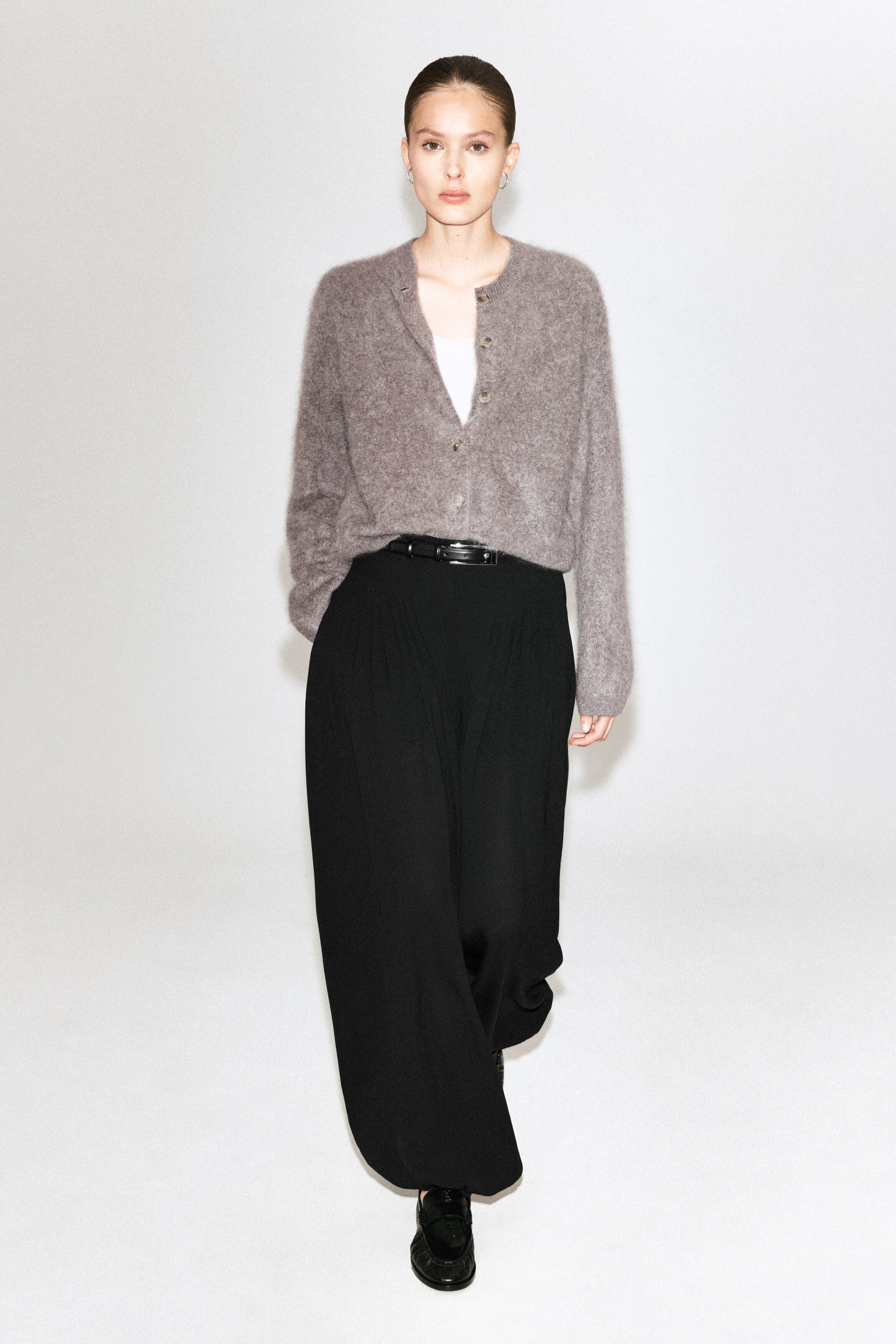 BRUSHED-CASHMERE CREW-NECK CARDIGAN - DARK BEIGE