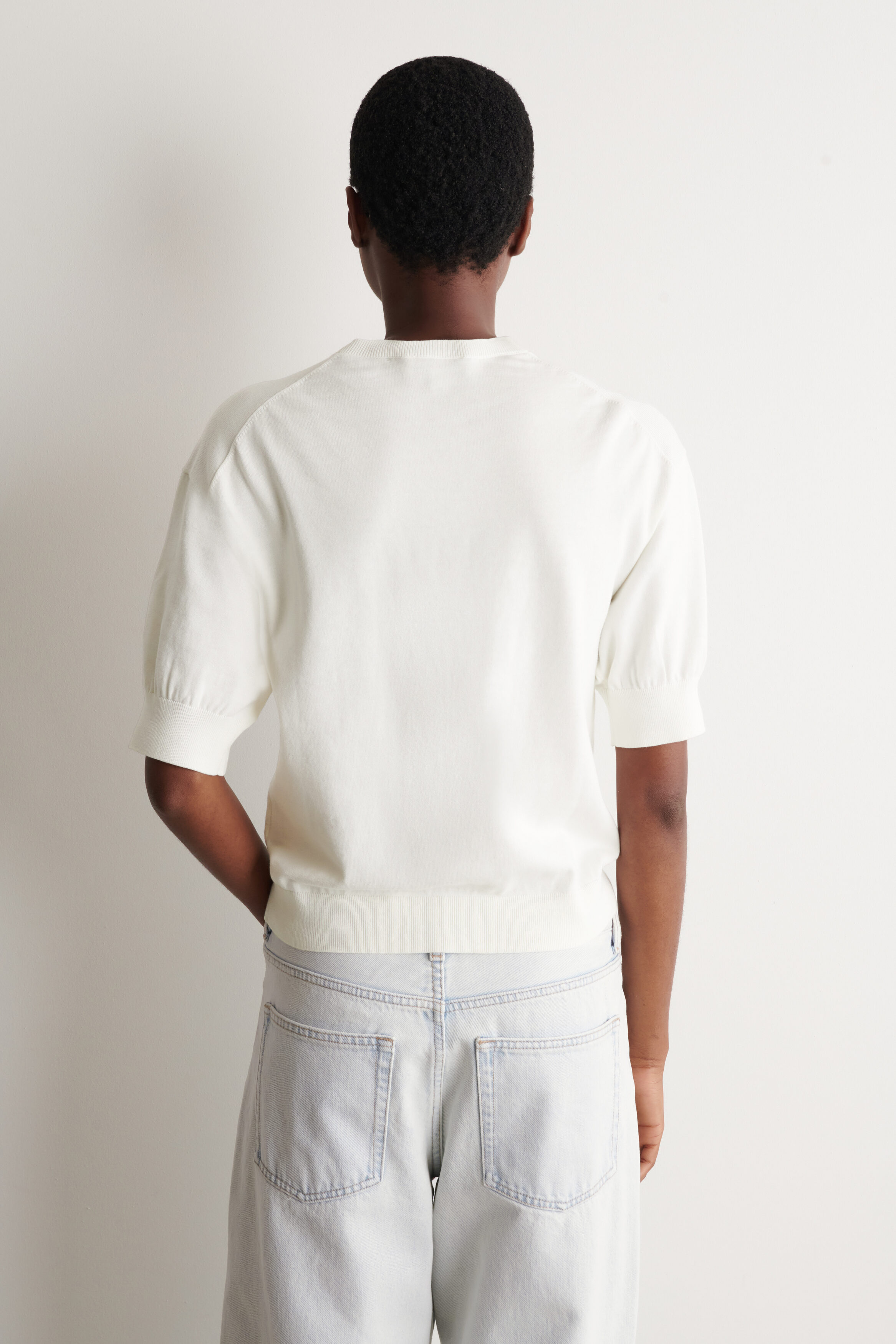 KNITTED COTTON T-SHIRT - OFF-WHITE