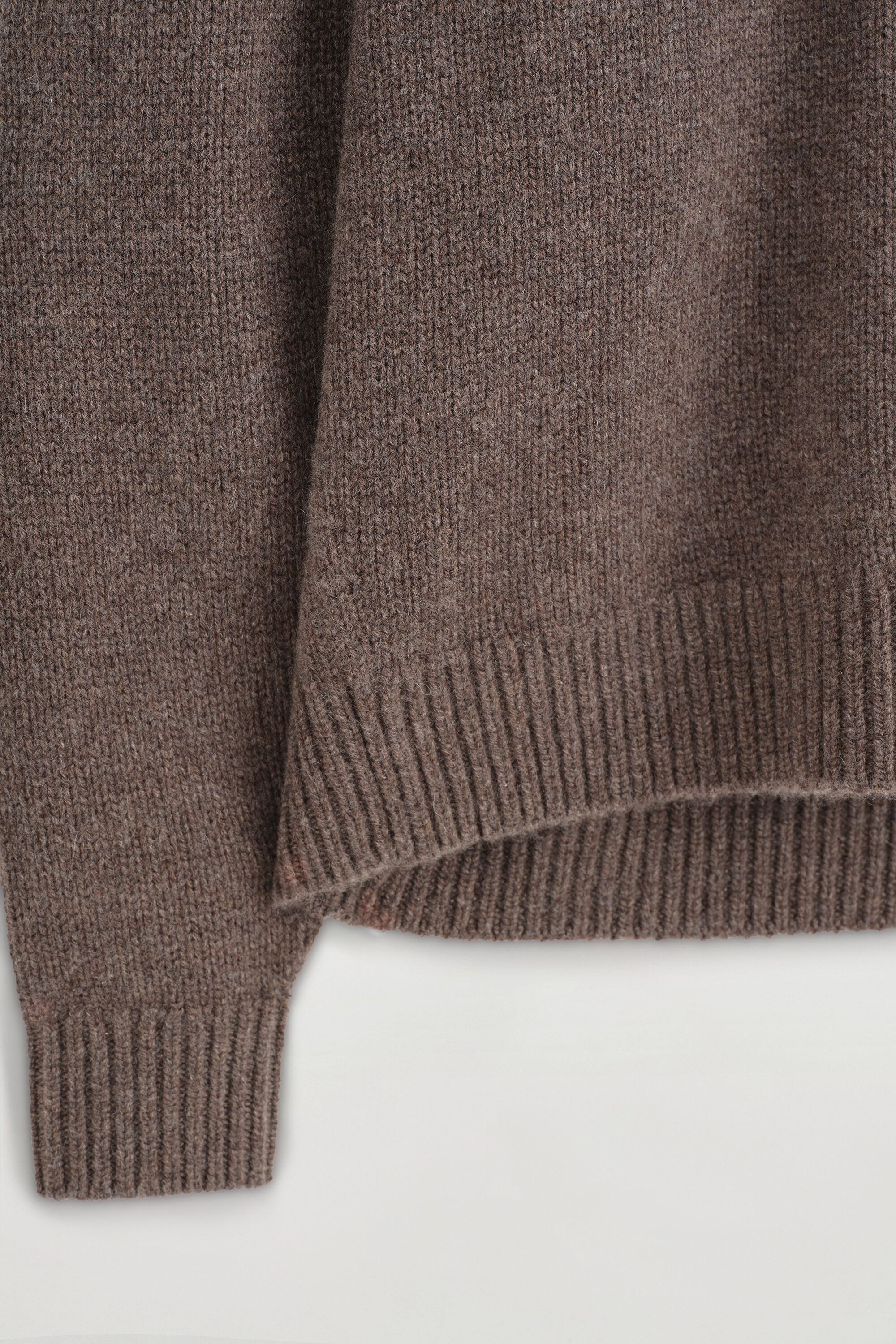 ROUNDED CASHMERE CREW-NECK JUMPER - BROWN MÉLANGE
