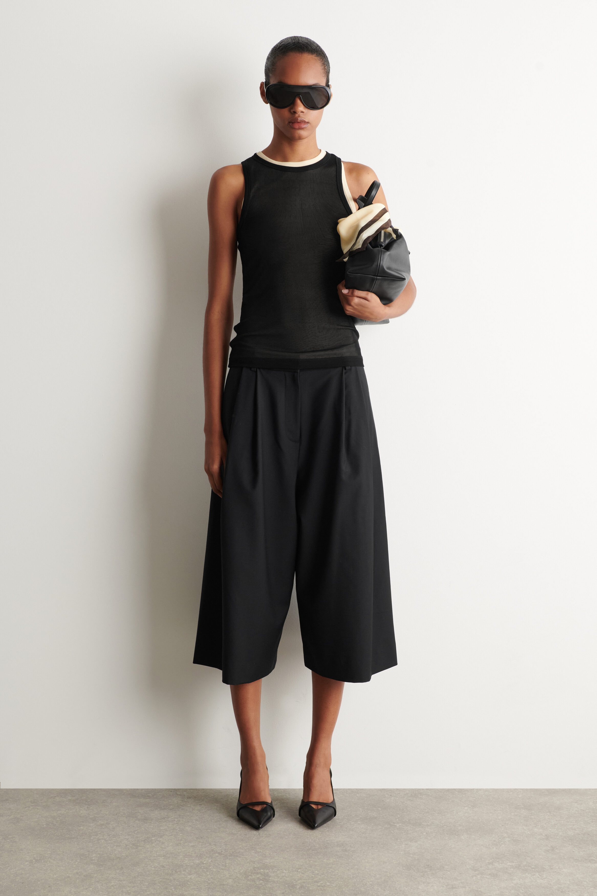 PLEATED WOOL-BLEND CULOTTES - BLACK