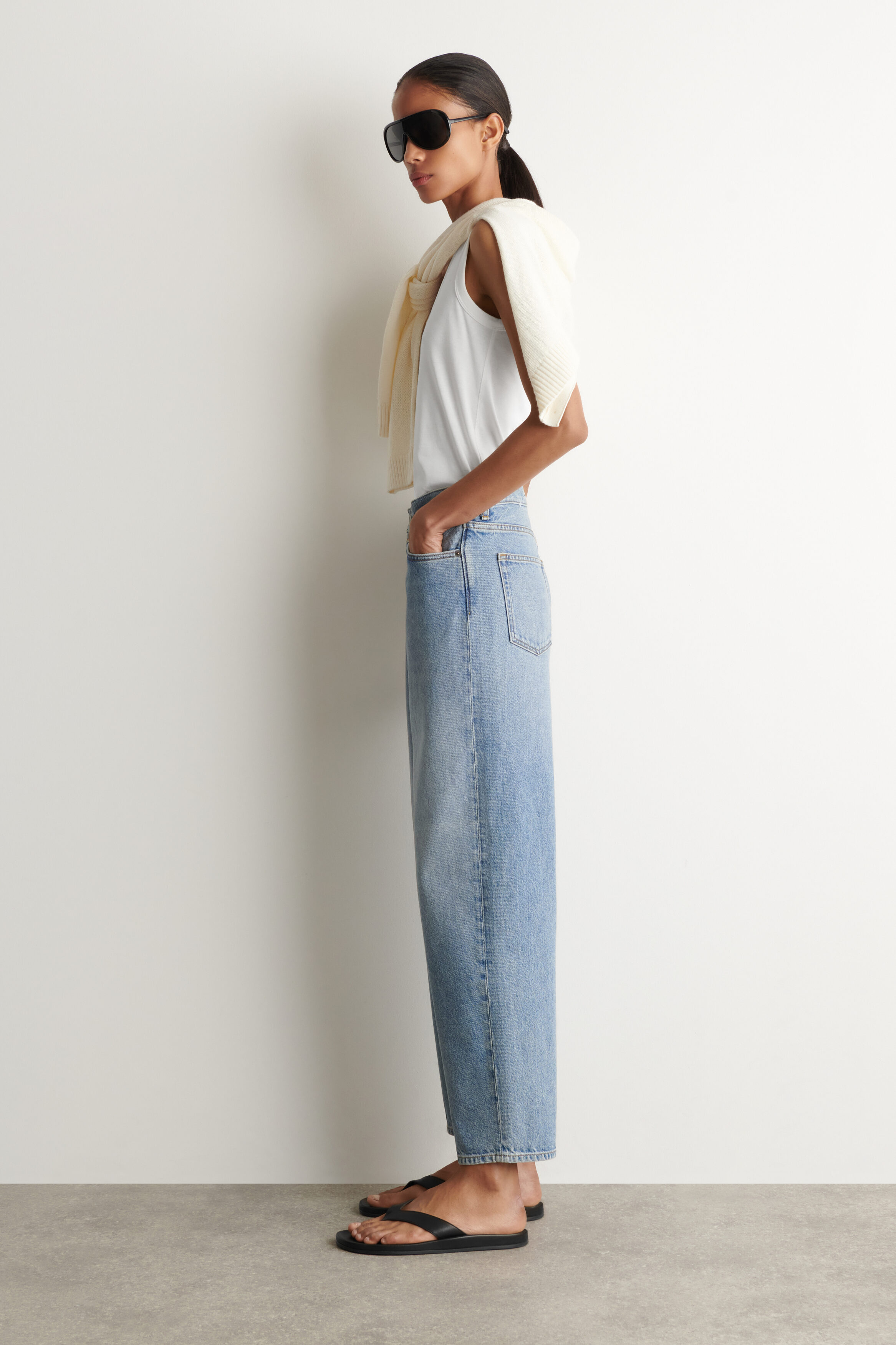 ARCH TAPERED JEANS - LIGHT BLUE