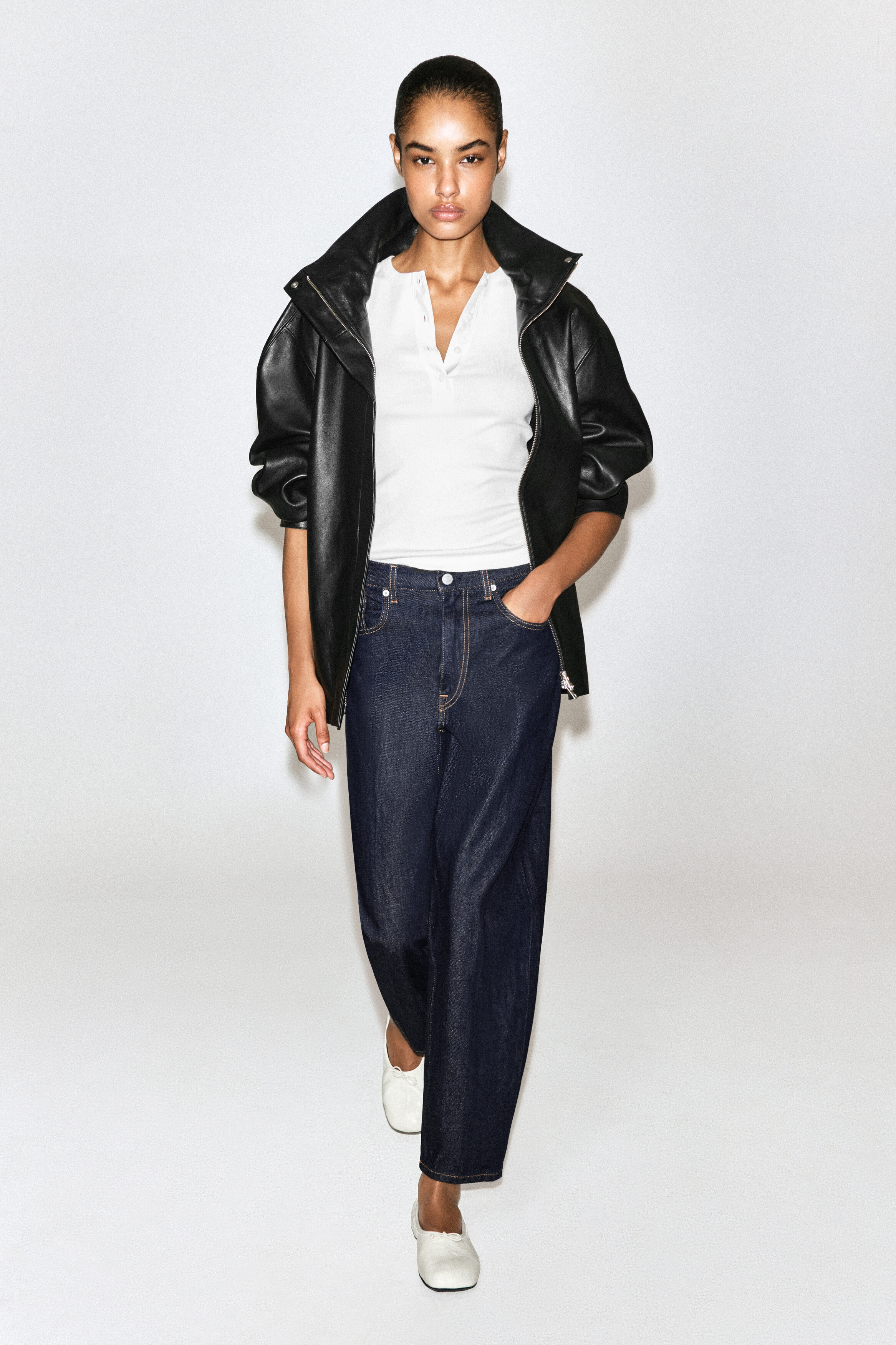 UMBRA TAPERED JEANS - INDIGO