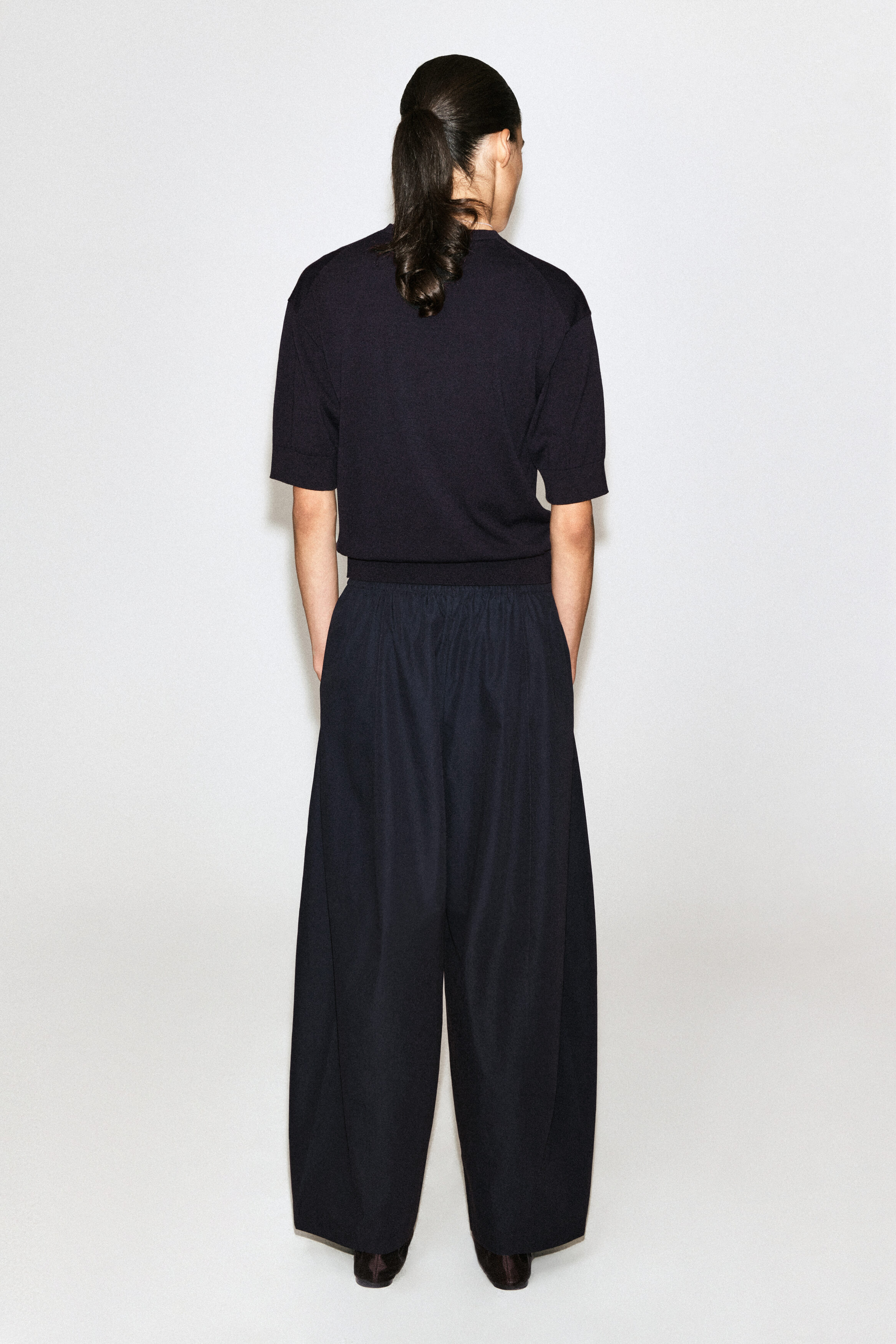 ELASTICATED BARREL-LEG PANTS - NAVY