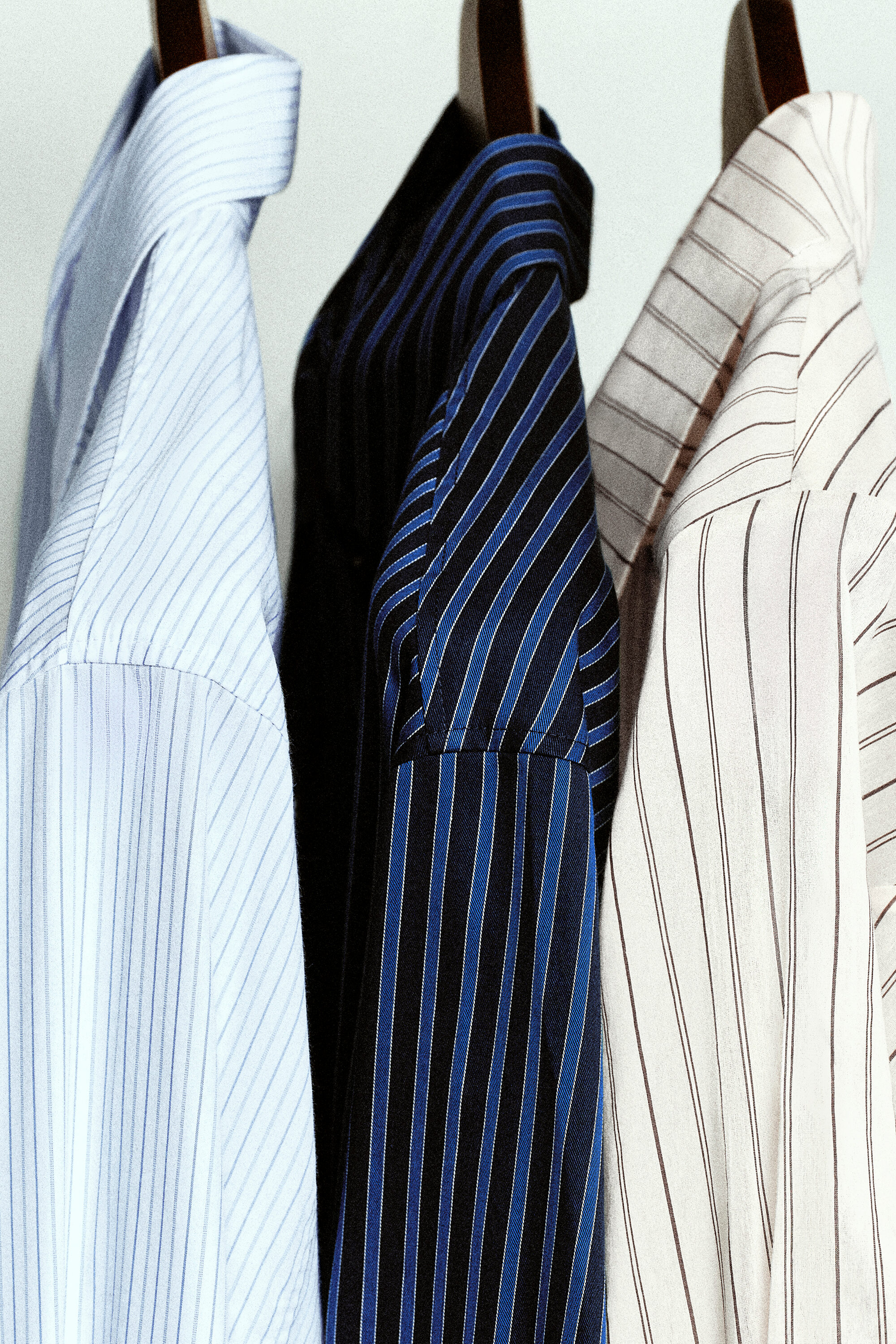 FOLDED-CUFF COTTON SHIRT - BLUE / STRIPED