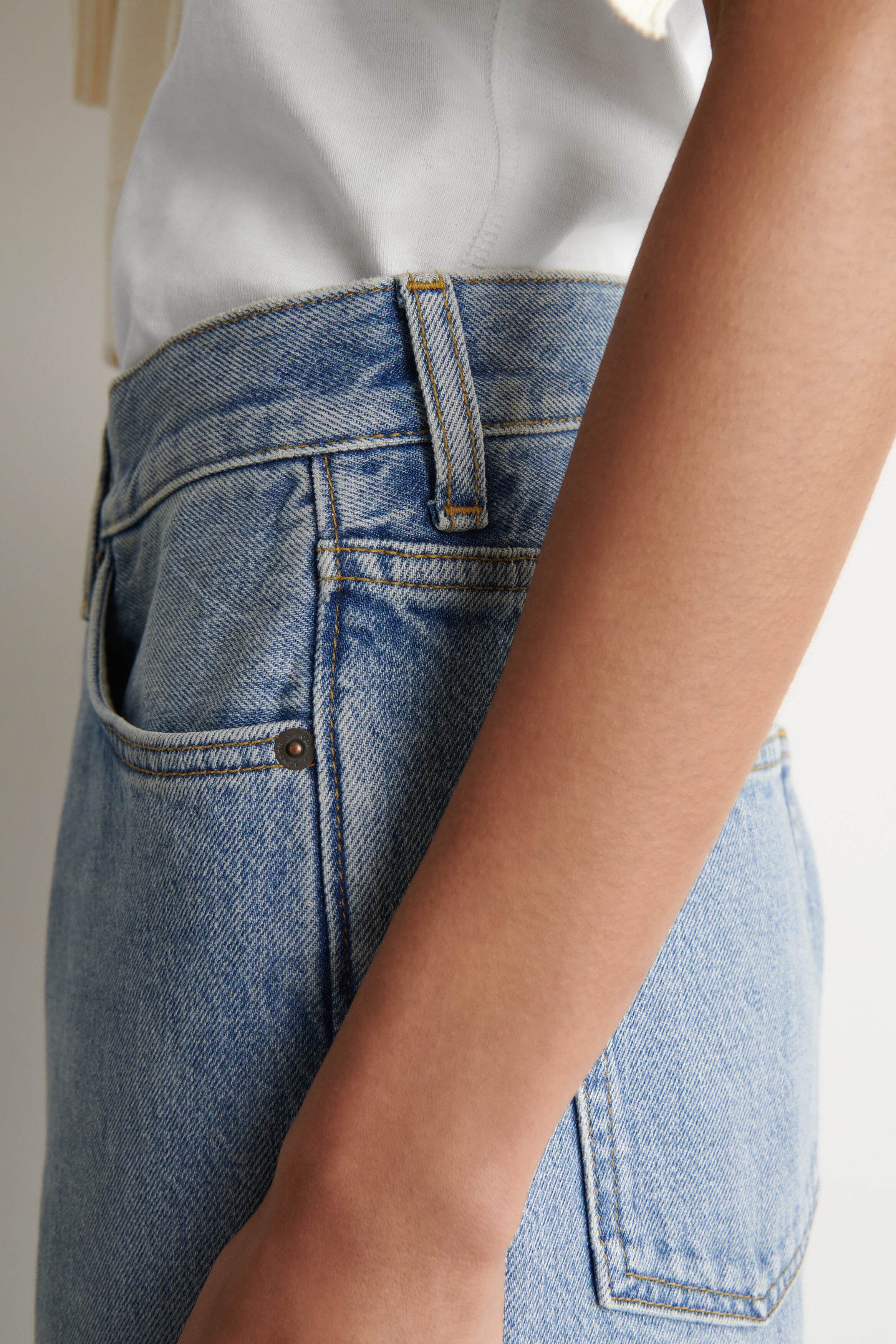 ARCH TAPERED JEANS - LIGHT BLUE