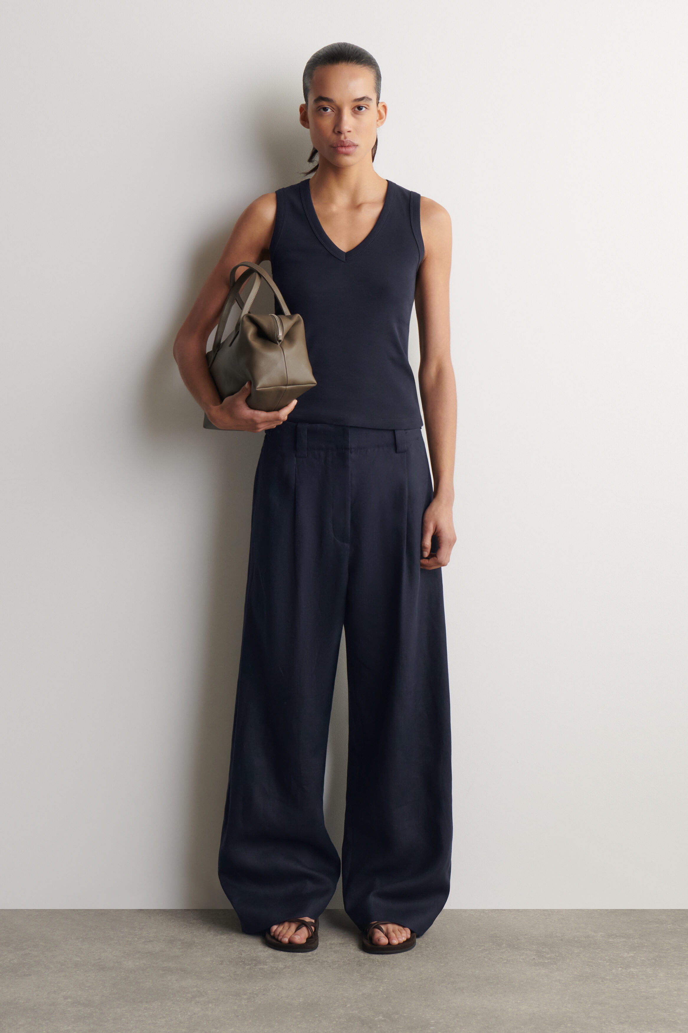 COTTON V-NECK TANK TOP - NAVY