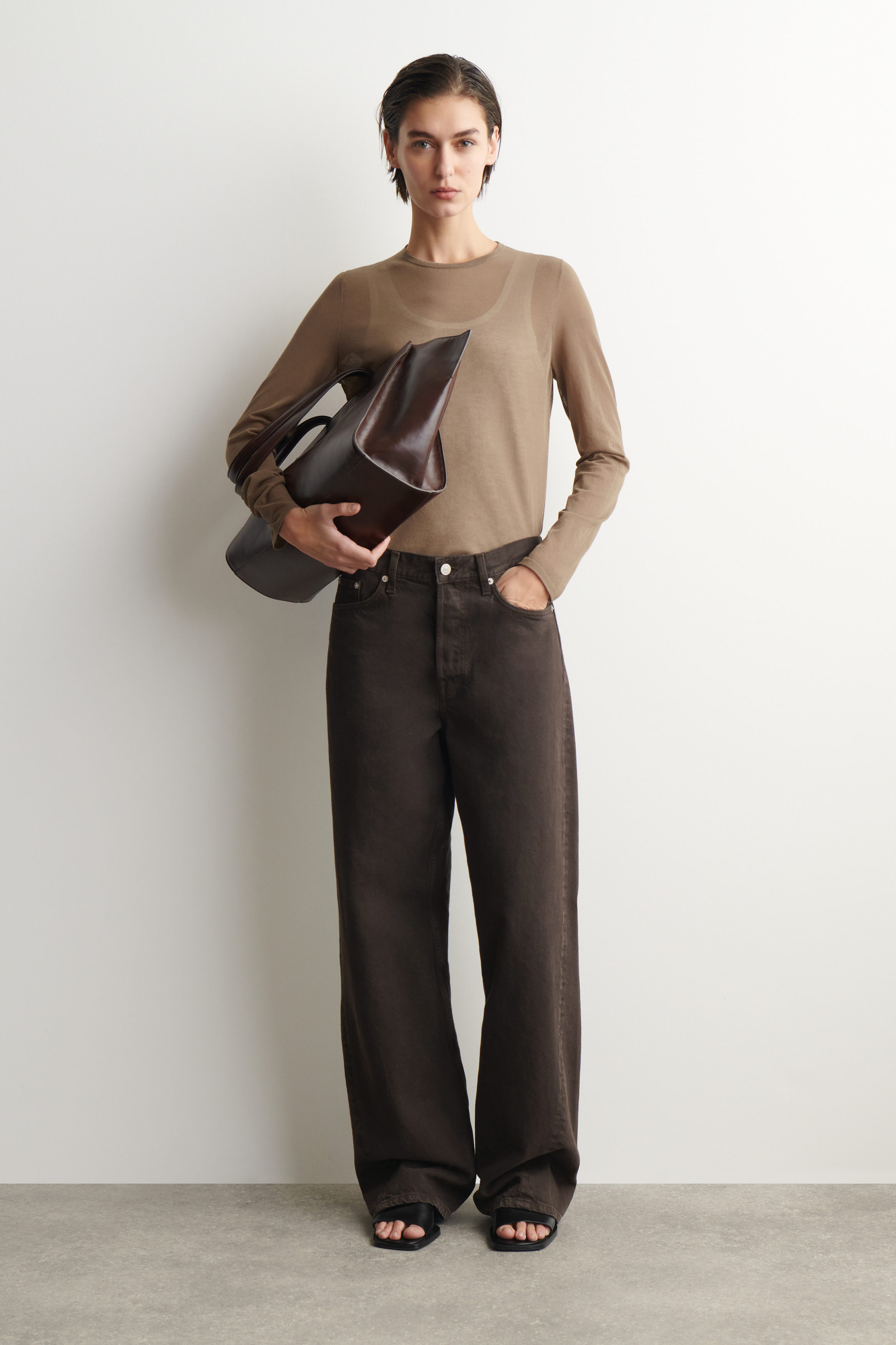 FACADE STRAIGHT-LEG JEANS - BROWN