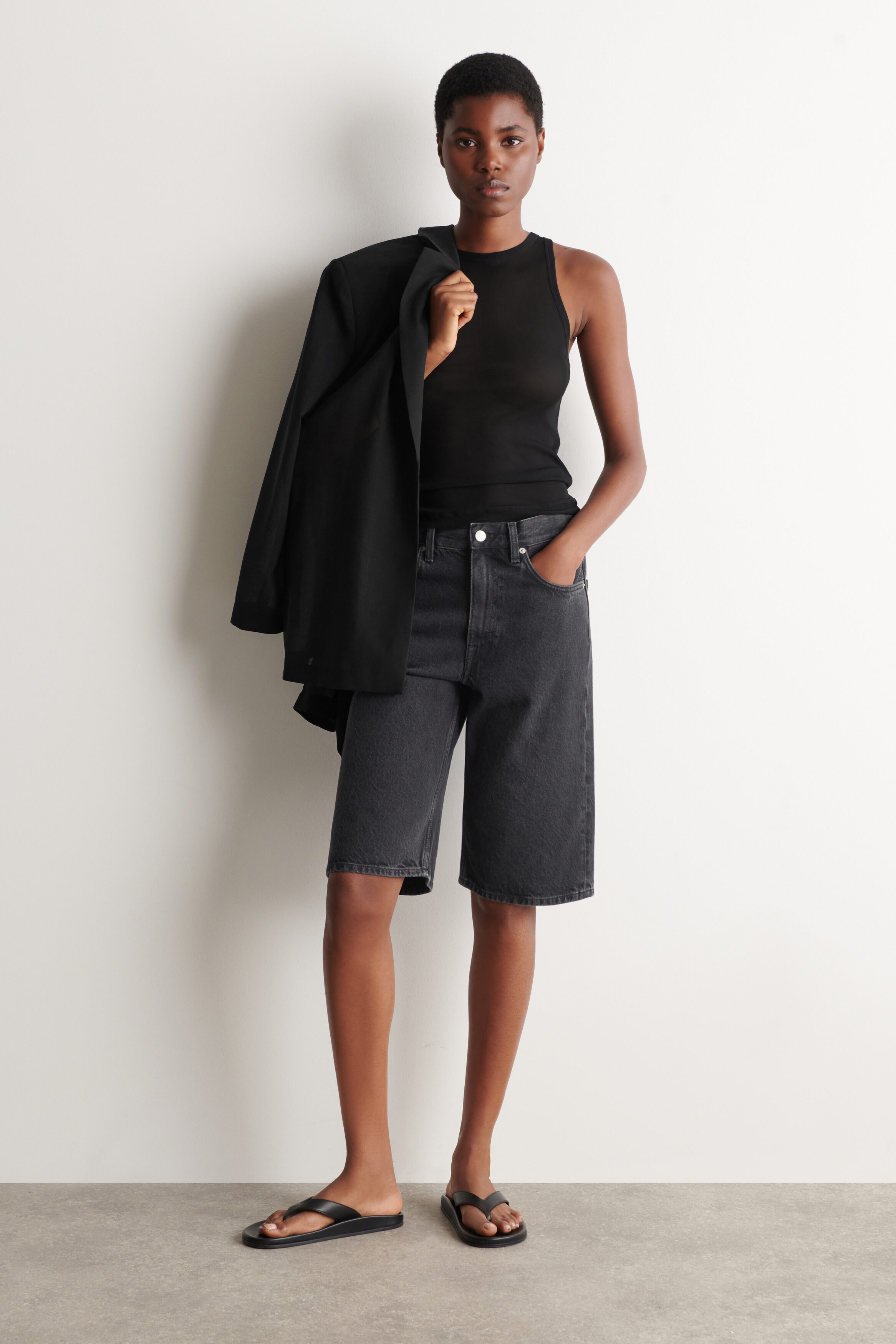 CHORD STRAIGHT-LEG DENIM SHORTS - BLACK