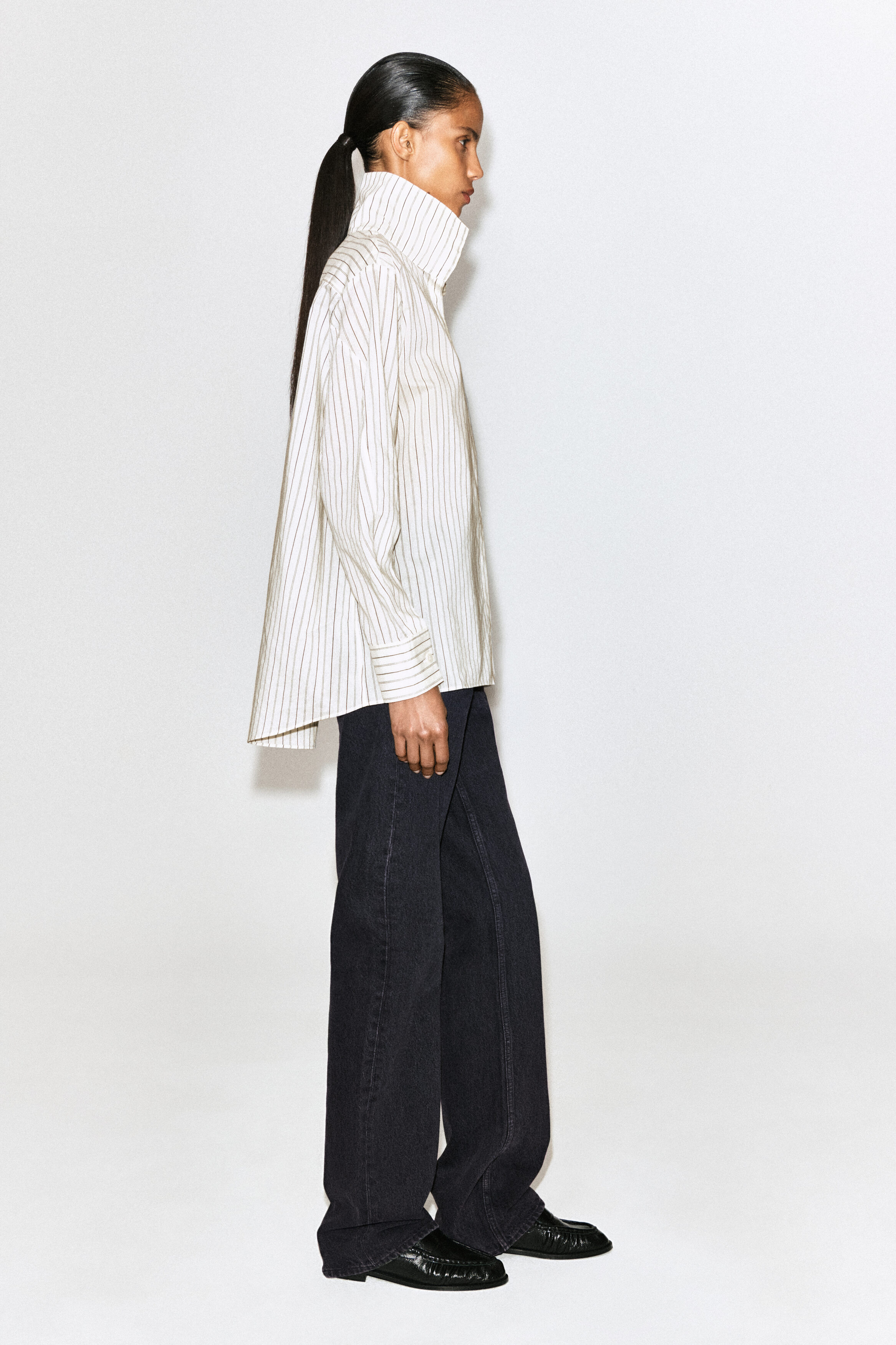 STRIPED COTTON-SILK HIGH-COLLAR SHIRT - IVORY / BROWN / STRIPED
