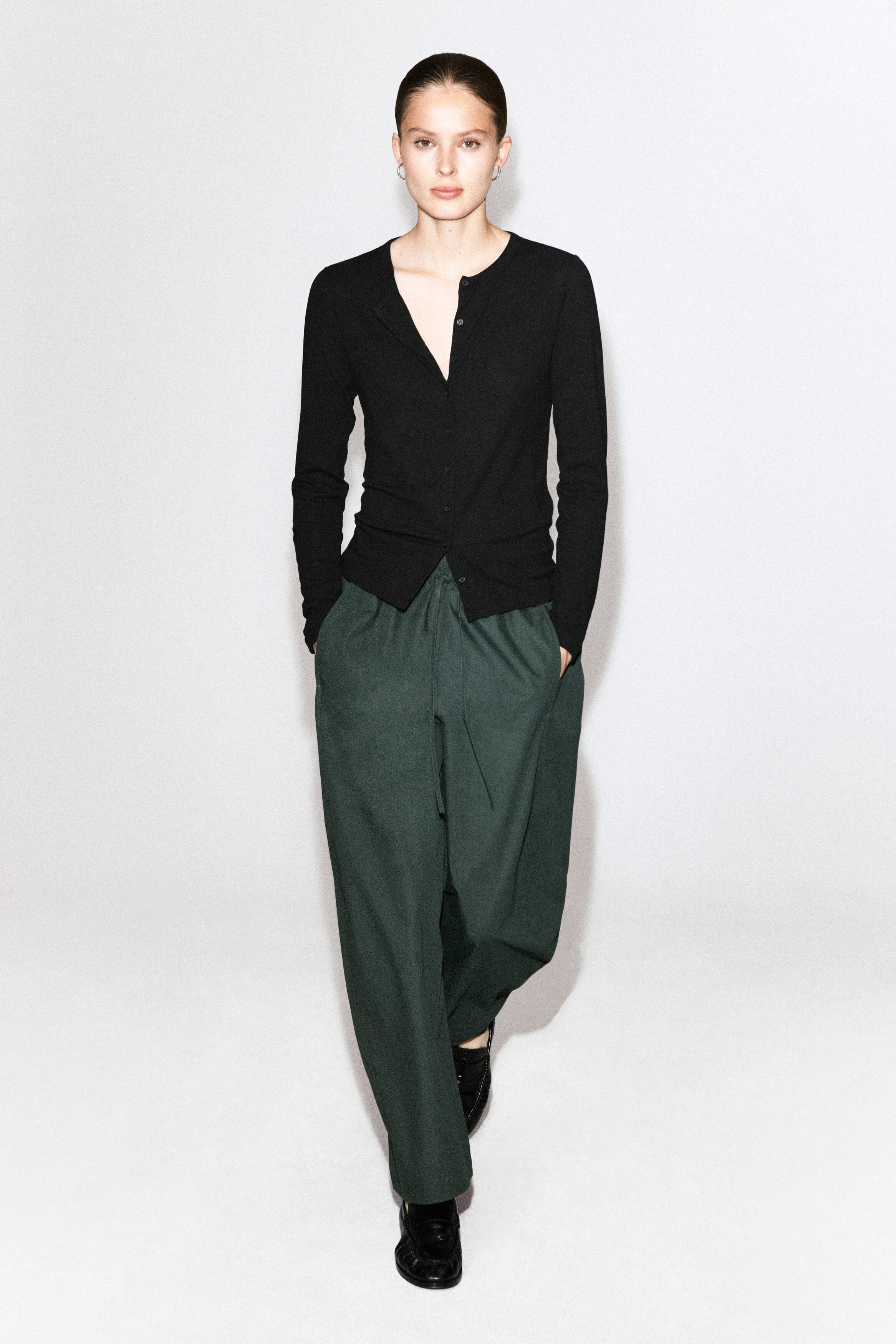 ELASTICATED BARREL-LEG PANTS - DARK GREEN
