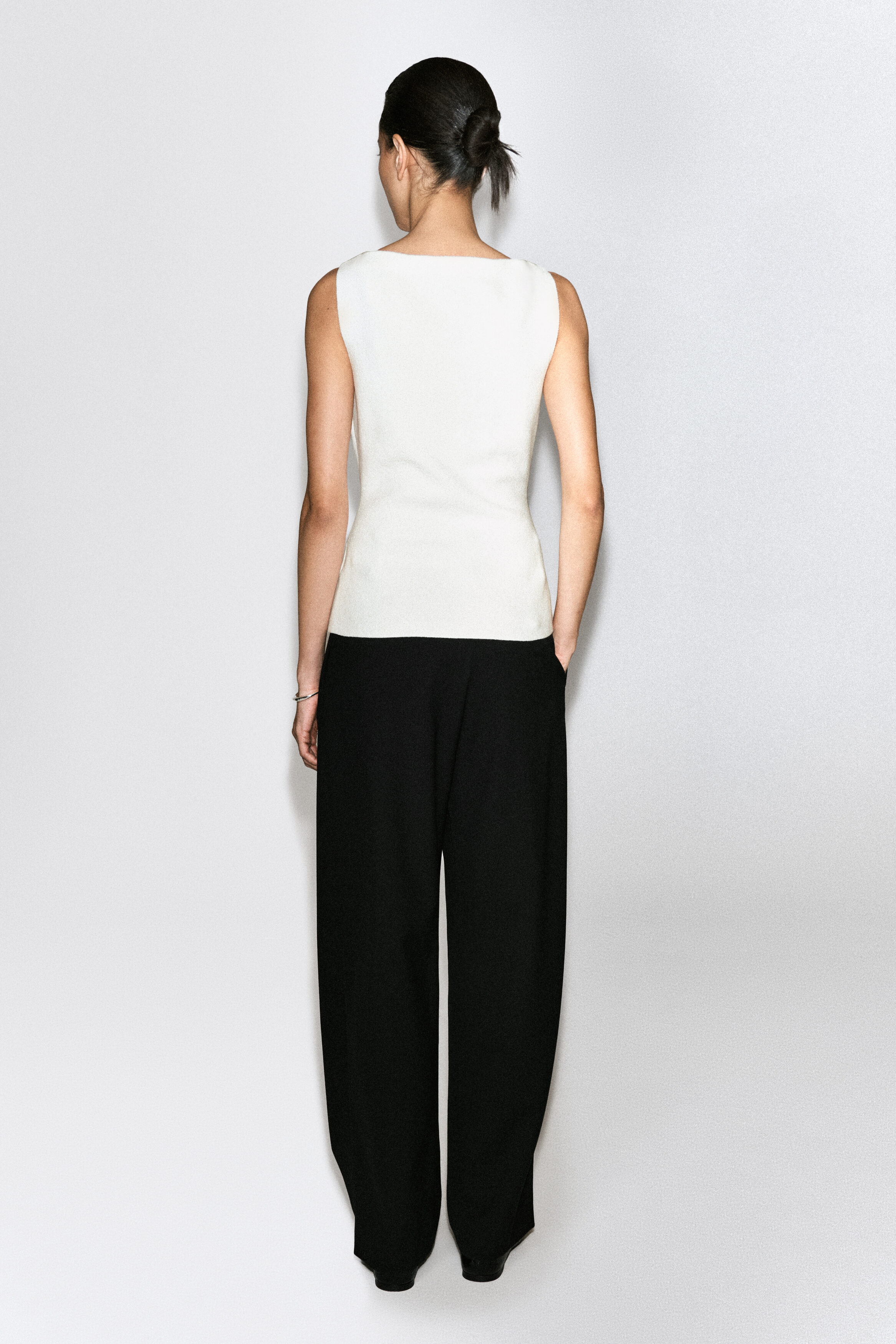 COTTON-BLEND CREPE VEST - WHITE
