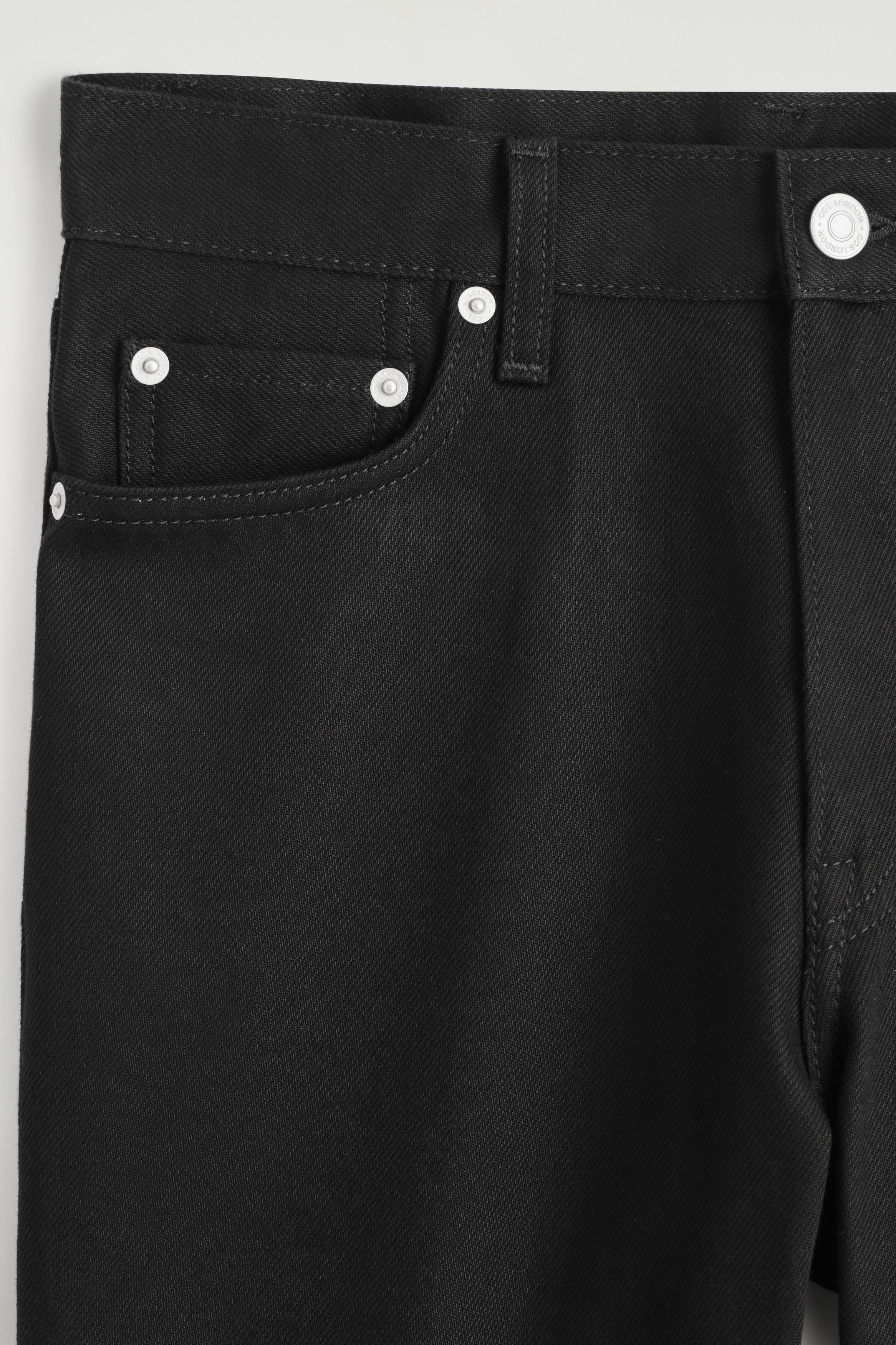 CHORD STRAIGHT-LEG JEANS - BLACK