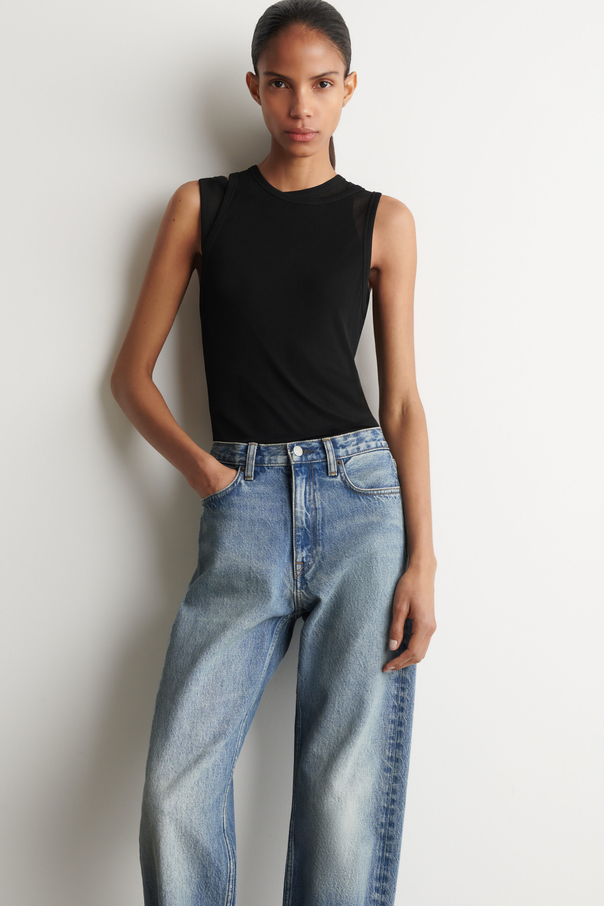 CHORD STRAIGHT-LEG JEANS - FADED BLUE
